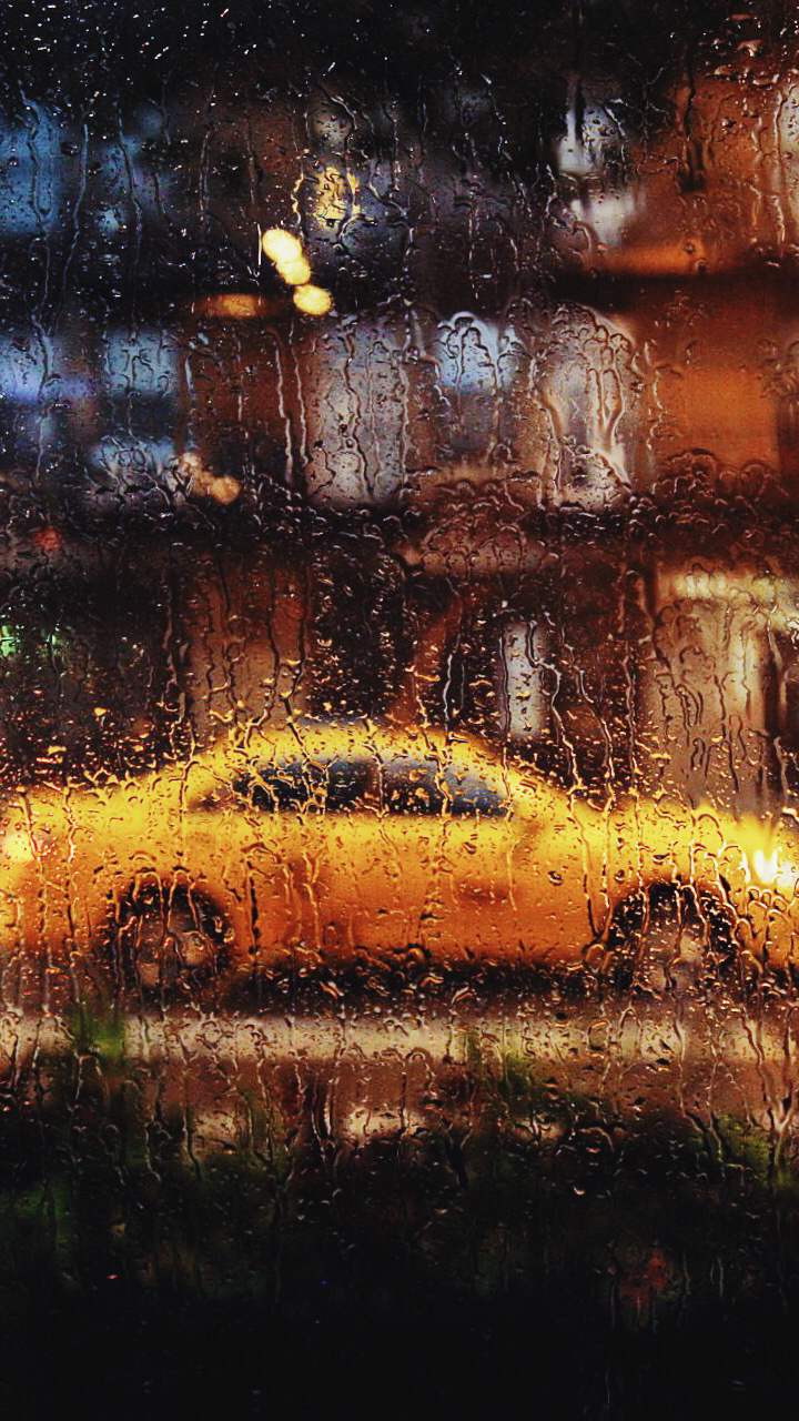 Скачать картинку Автомобиль, Улица, Фотографии, Капли Дождя в телефон бесплатно.