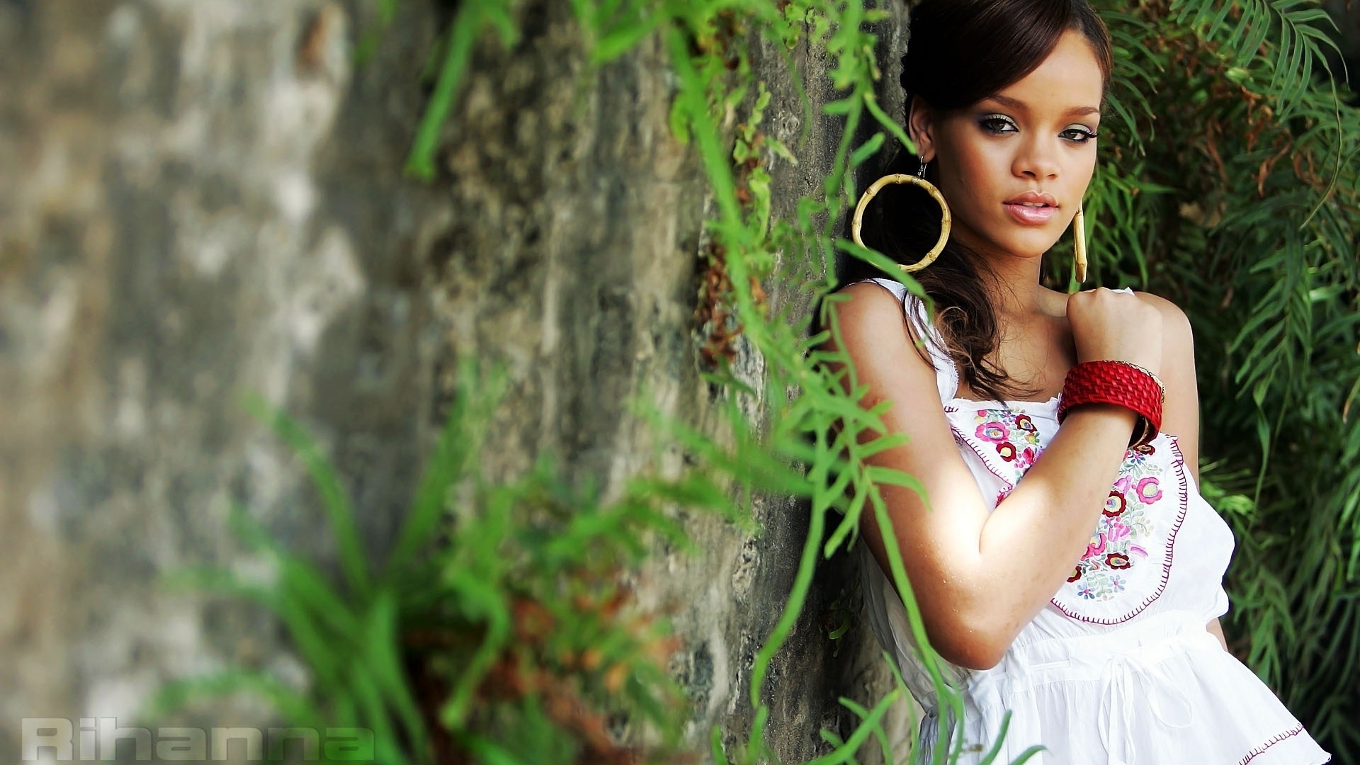Download mobile wallpaper Music, Rihanna, Singer, Barbadian for free.
