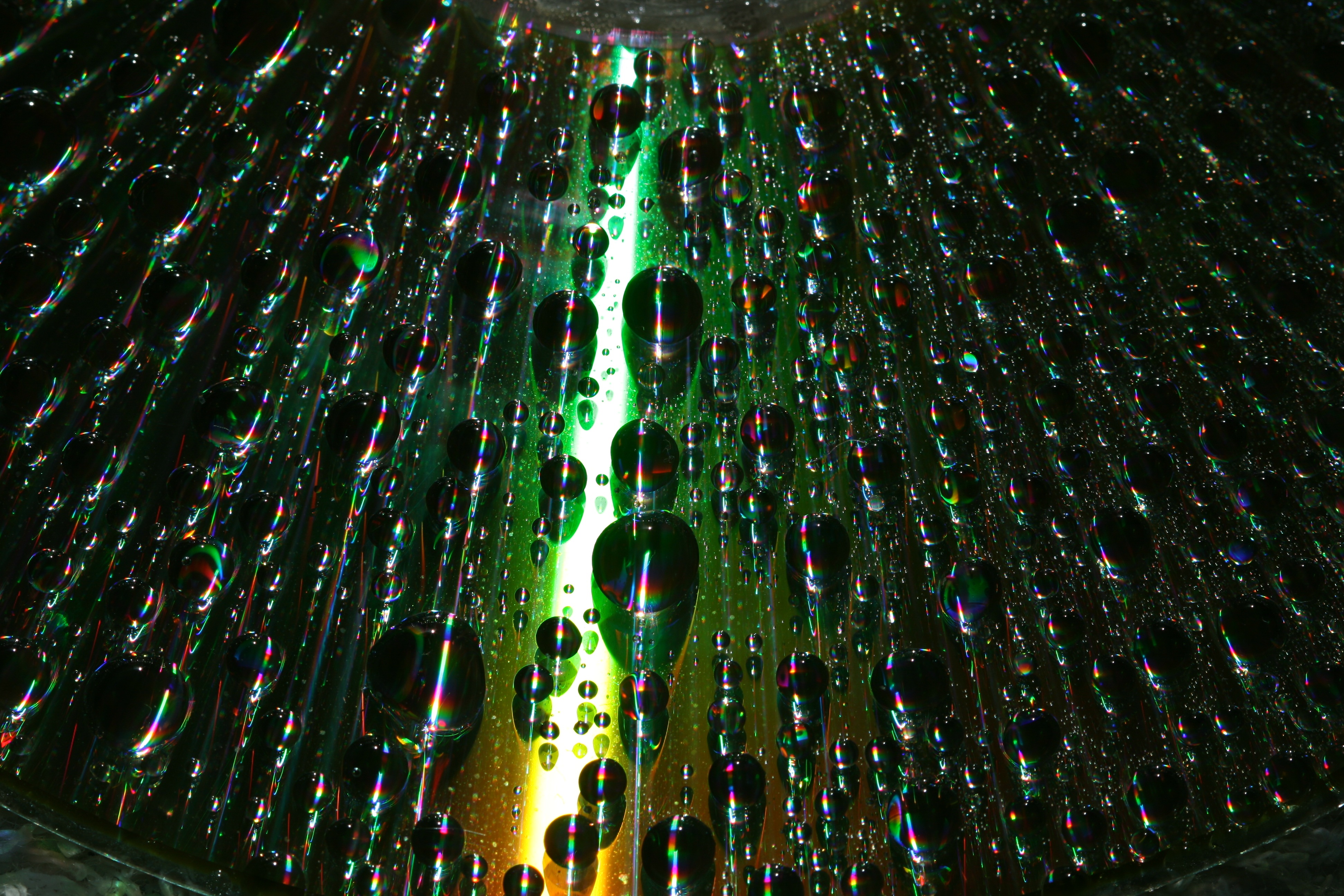 130124 Hintergrundbild herunterladen bubbles, drops, makro, feuchtigkeit, gradient, farbverlauf, irisierend, chatoyant - Bildschirmschoner und Bilder kostenlos