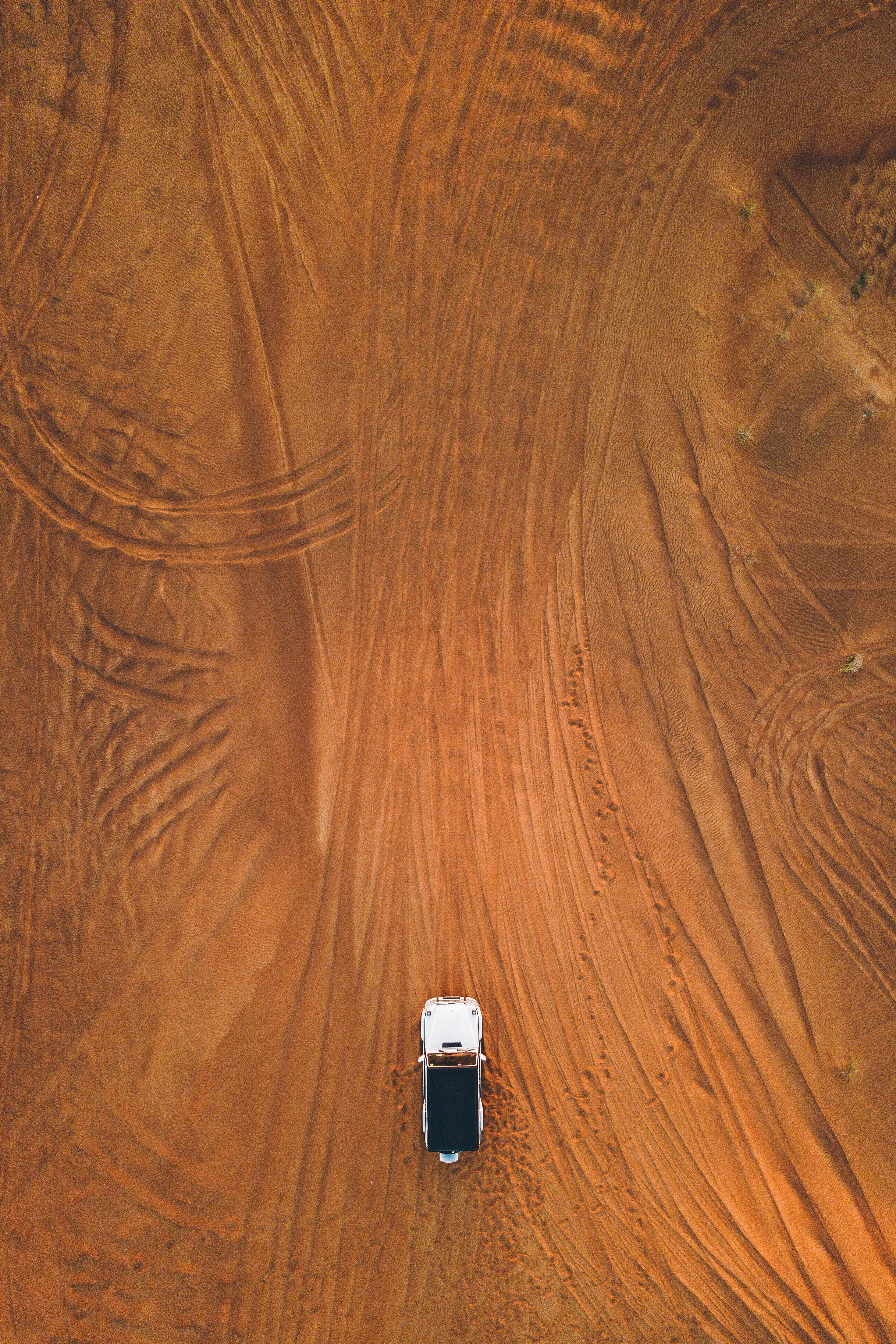 machine, view from above, off road, minimalism, sand, desert, car, traces, impassability HD wallpaper