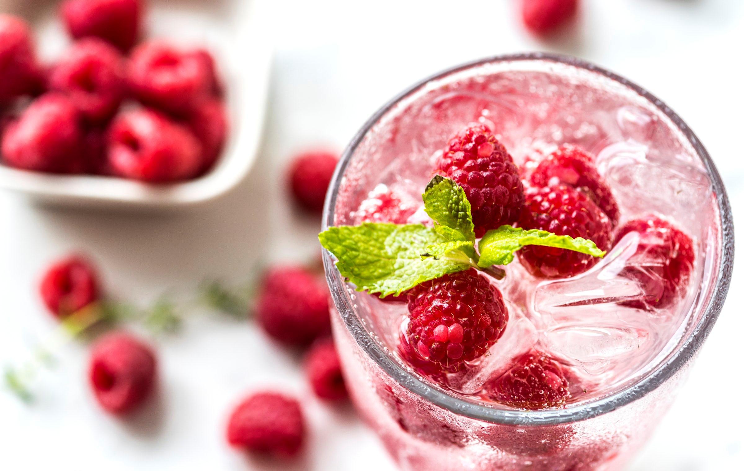 Free download wallpaper Food, Raspberry, Berry, Drink on your PC desktop