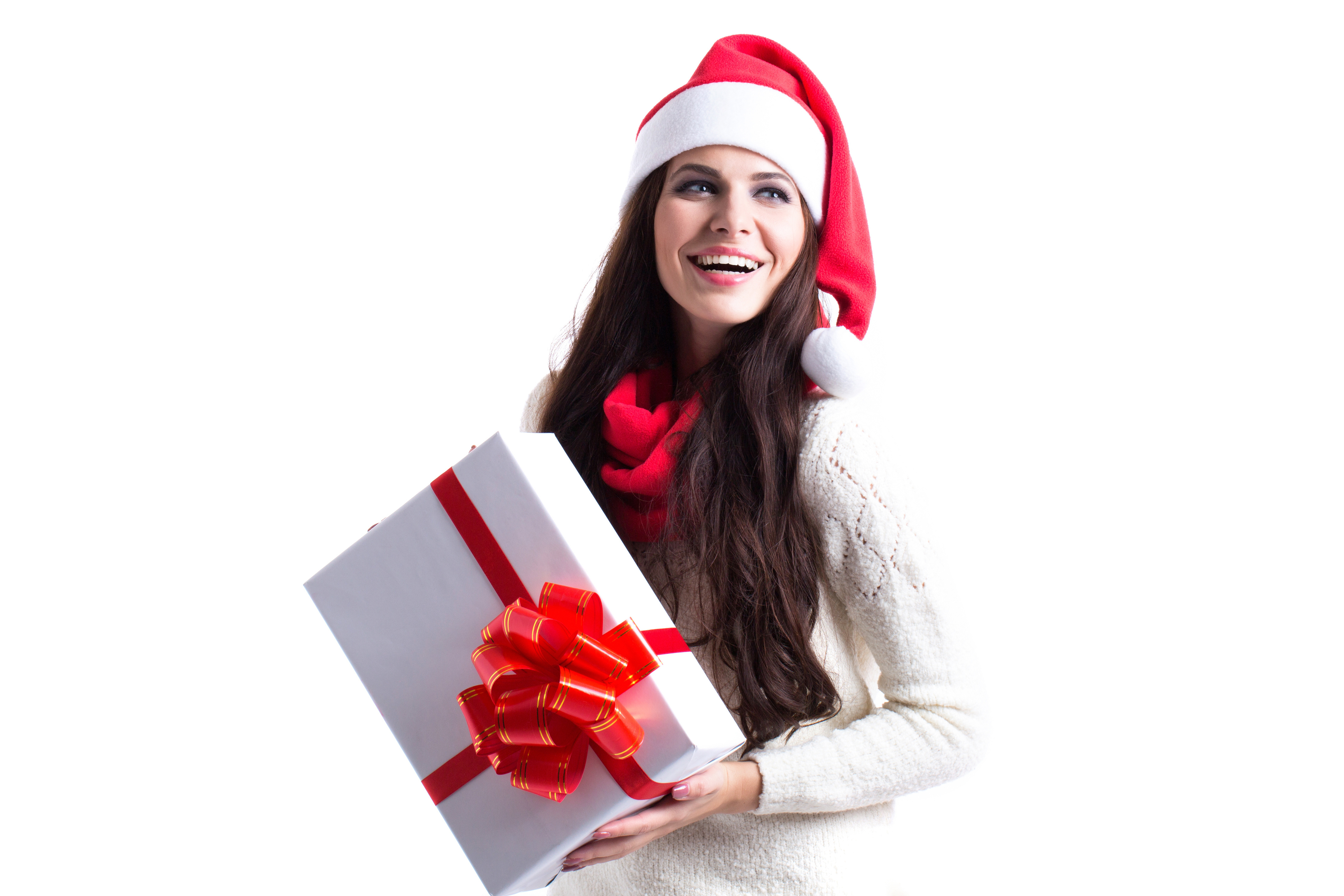 Handy-Wallpaper Weihnachten, Lächeln, Geschenk, Brünette, Modell, Frauen, Lange Haare, Weihnachtsmütze kostenlos herunterladen.