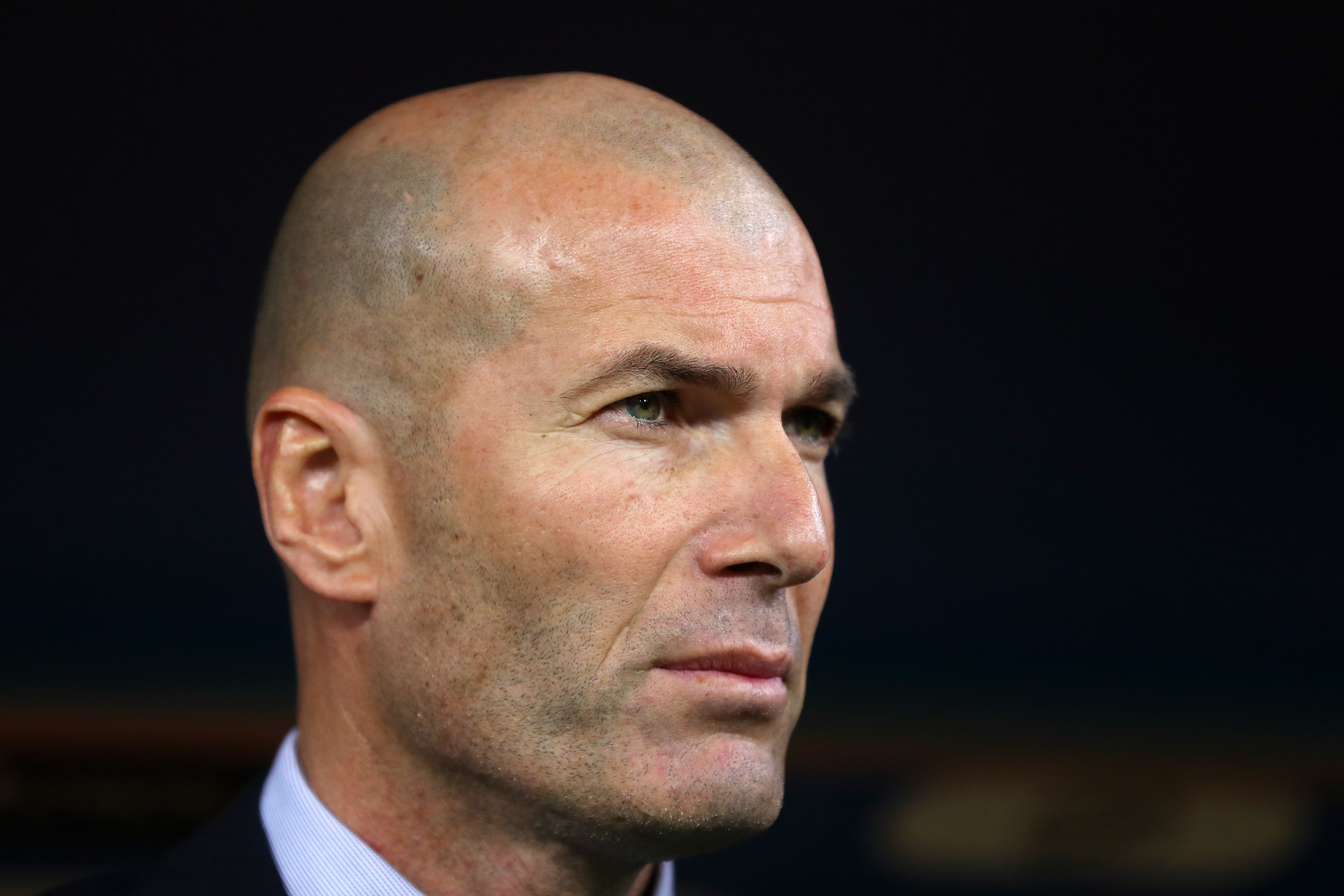 Laden Sie das Sport, Fußball, Französisch, Real Madrid Cf, Zinedine Zidane-Bild kostenlos auf Ihren PC-Desktop herunter