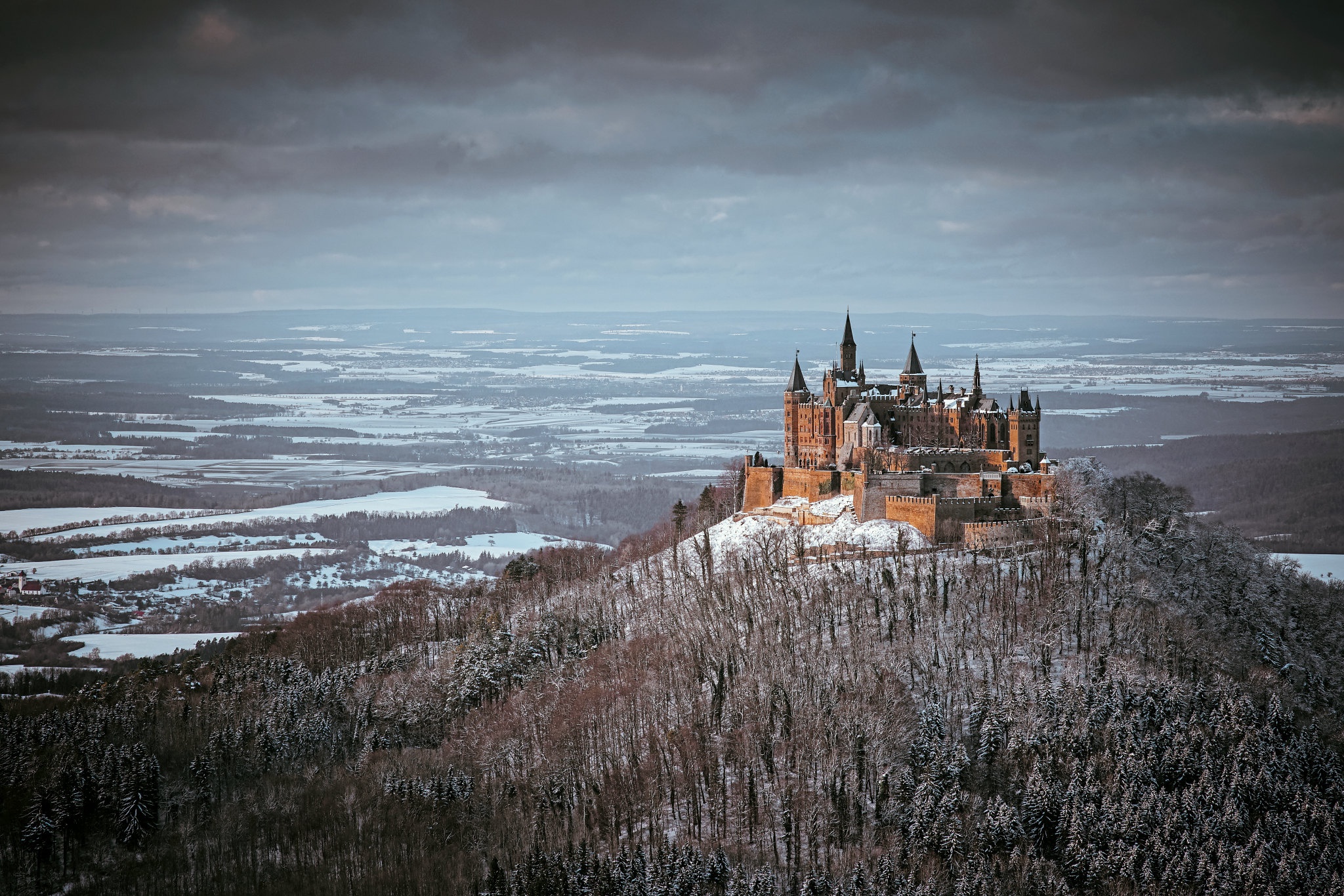 Free download wallpaper Landscape, Winter, Castles, Horizon, Mountain, Man Made, Castle, Hohenzollern Castle on your PC desktop
