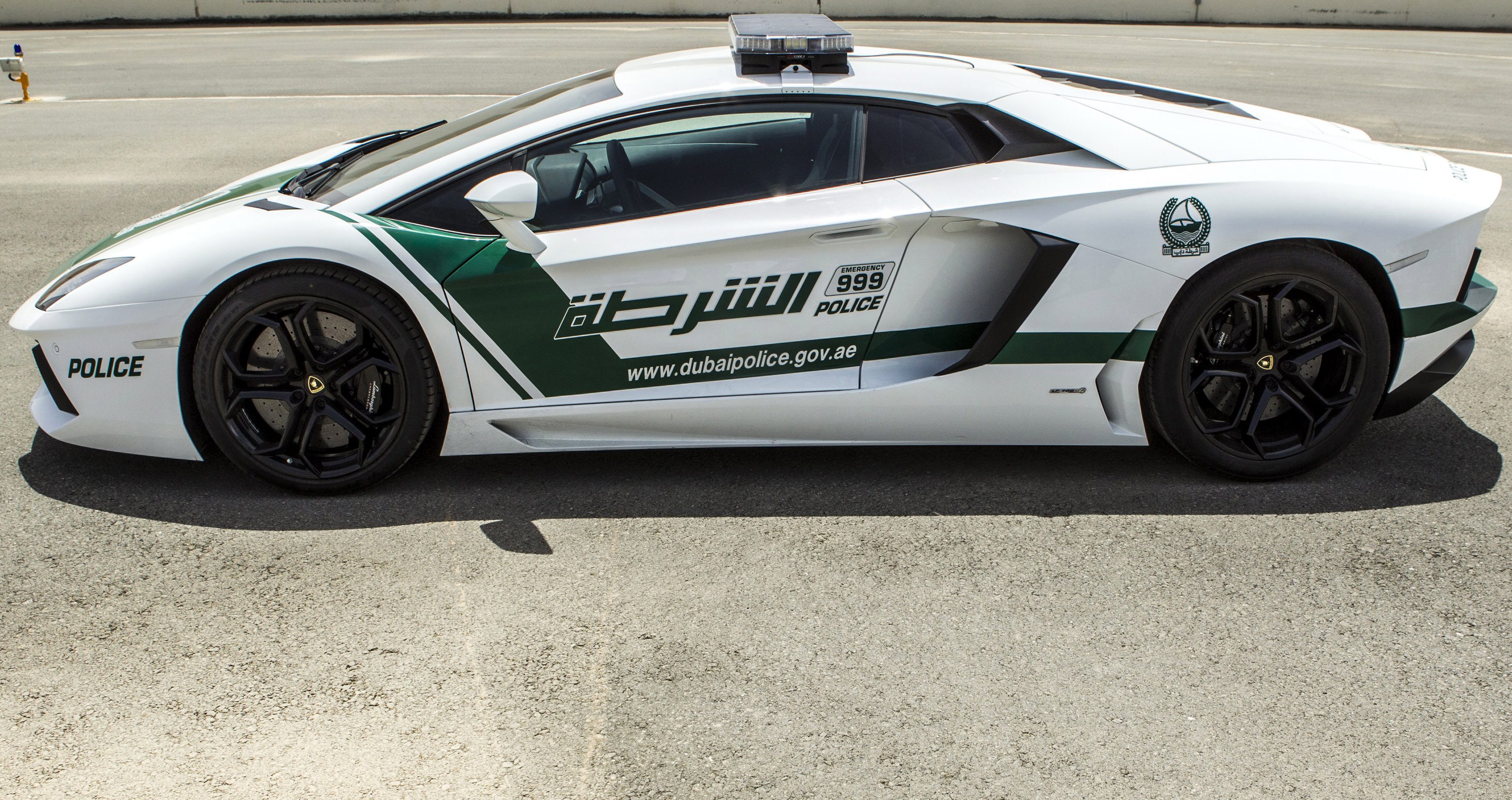 Handy-Wallpaper Polizei, Lamborghini Aventador, Lamborghini, Fahrzeuge kostenlos herunterladen.