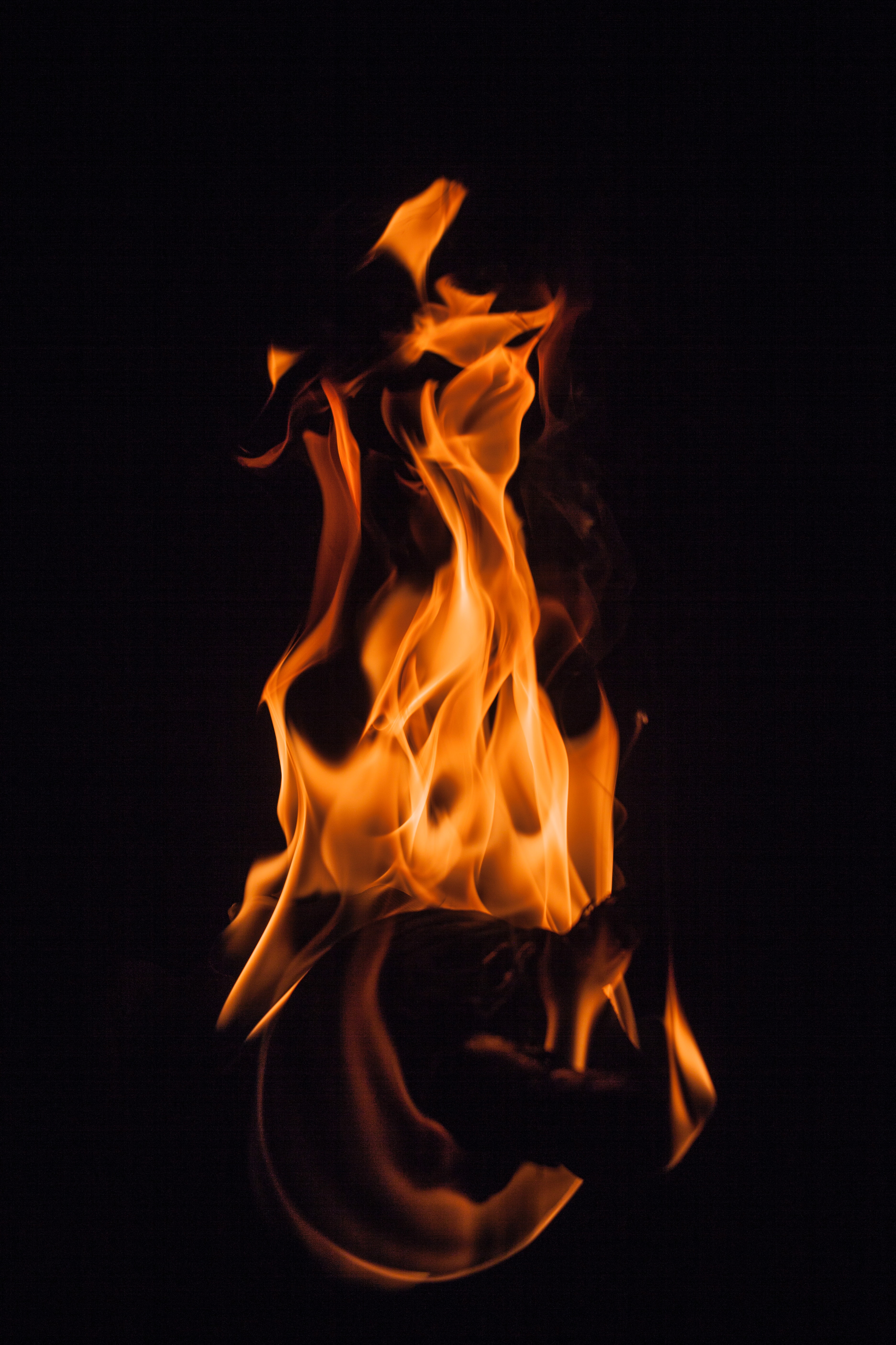 79393壁紙のダウンロード火災, たき火, 闇, 暗い, 火炎, 炎, 薪, シュラウド-スクリーンセーバーと写真を無料で