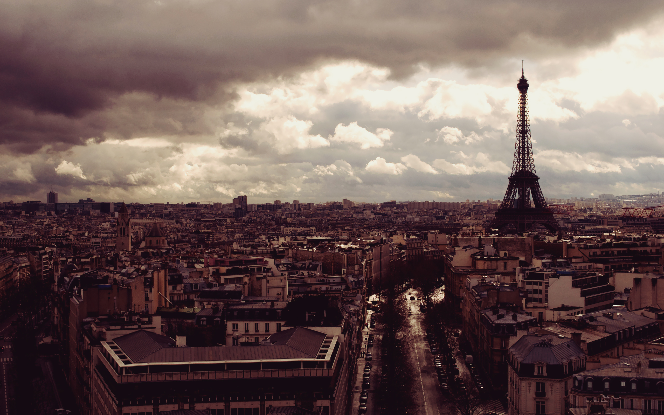Скачать картинку Франция, Города, Сделано Человеком, Париж, Эйфелева Башня, Город в телефон бесплатно.