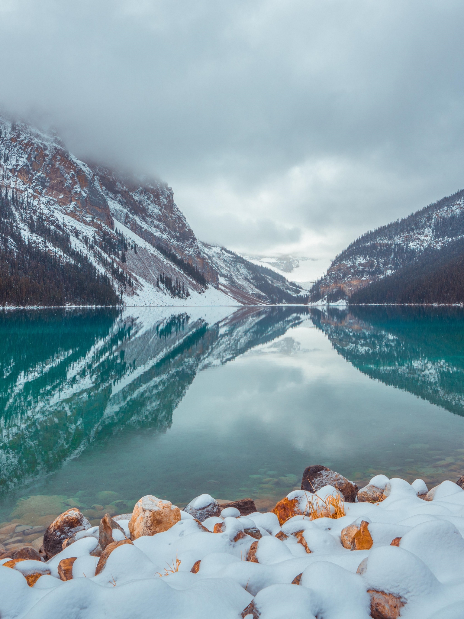 Handy-Wallpaper Winter, Schnee, Seen, See, Lake Louise, Erde/natur kostenlos herunterladen.