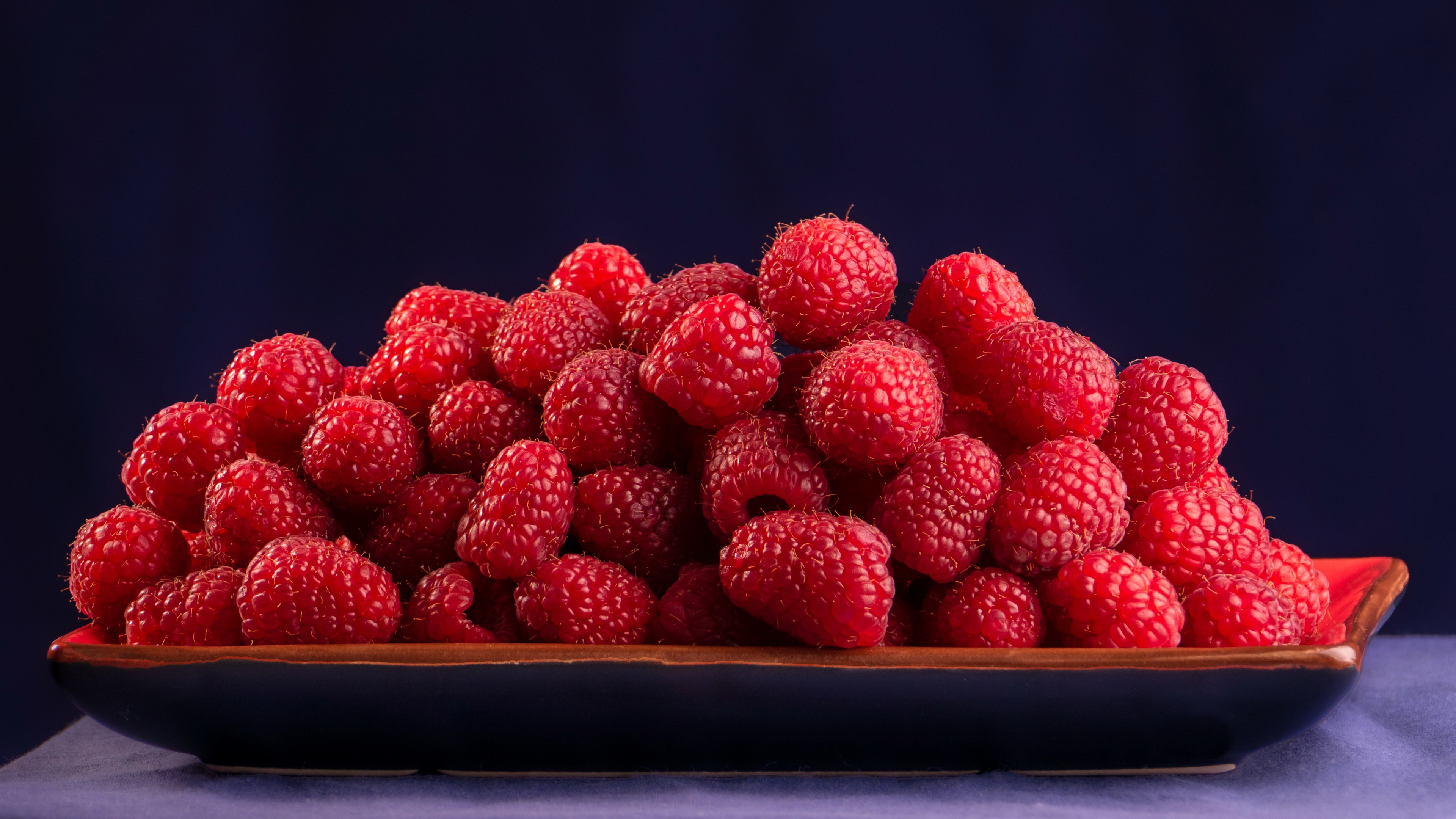 Download mobile wallpaper Fruits, Food, Raspberry, Berry for free.