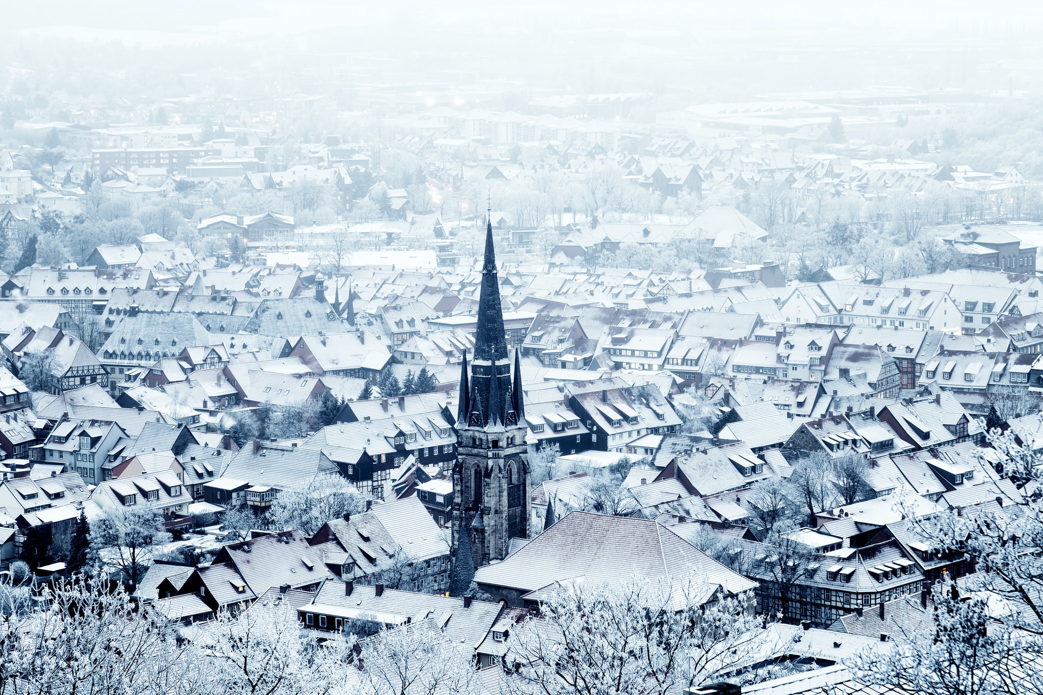 Laden Sie das Städte, Winter, Schnee, Stadt, Haus, Menschengemacht-Bild kostenlos auf Ihren PC-Desktop herunter