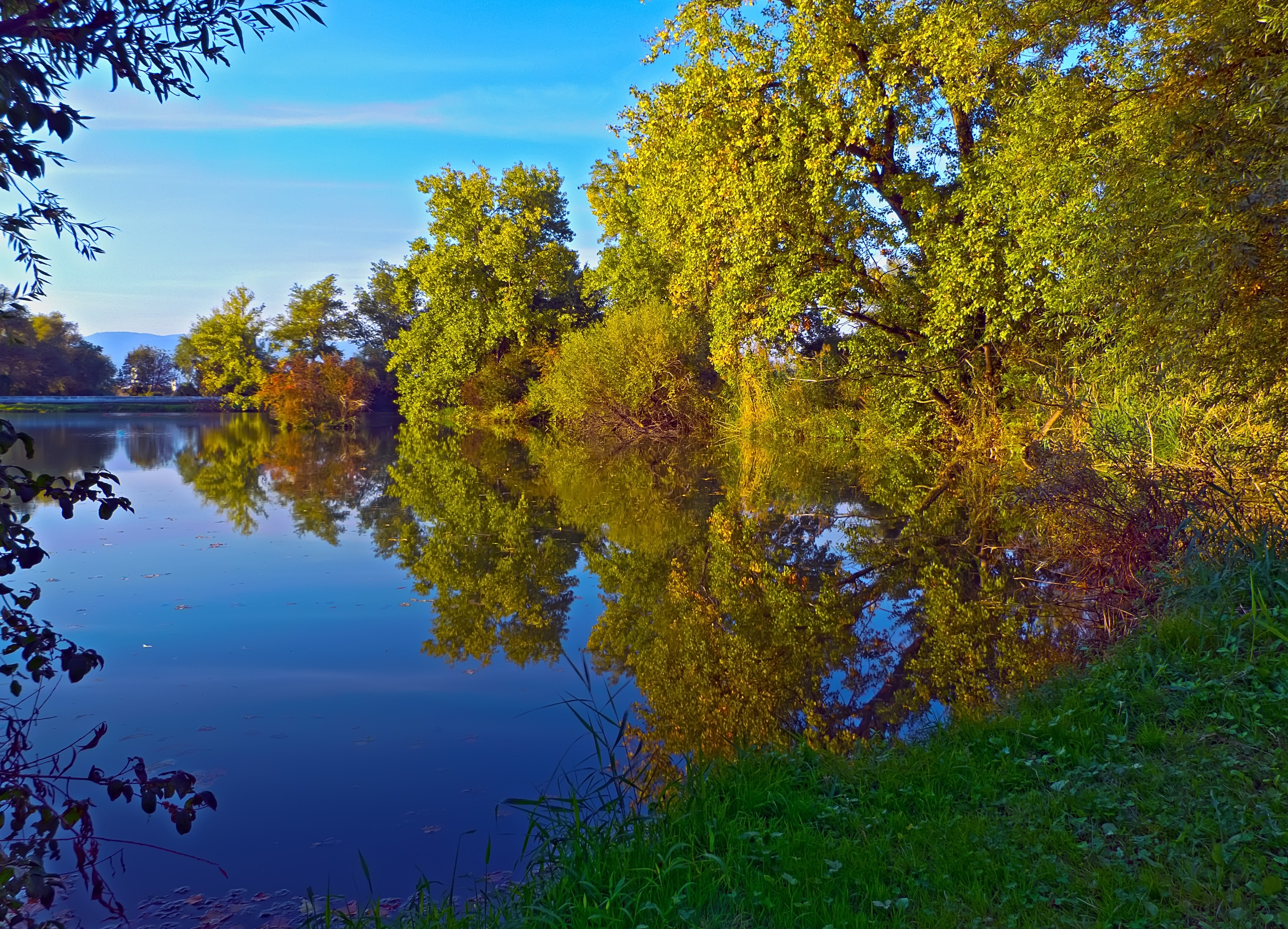 PCデスクトップに自然, 木, 秋, 湖, 風景画像を無料でダウンロード