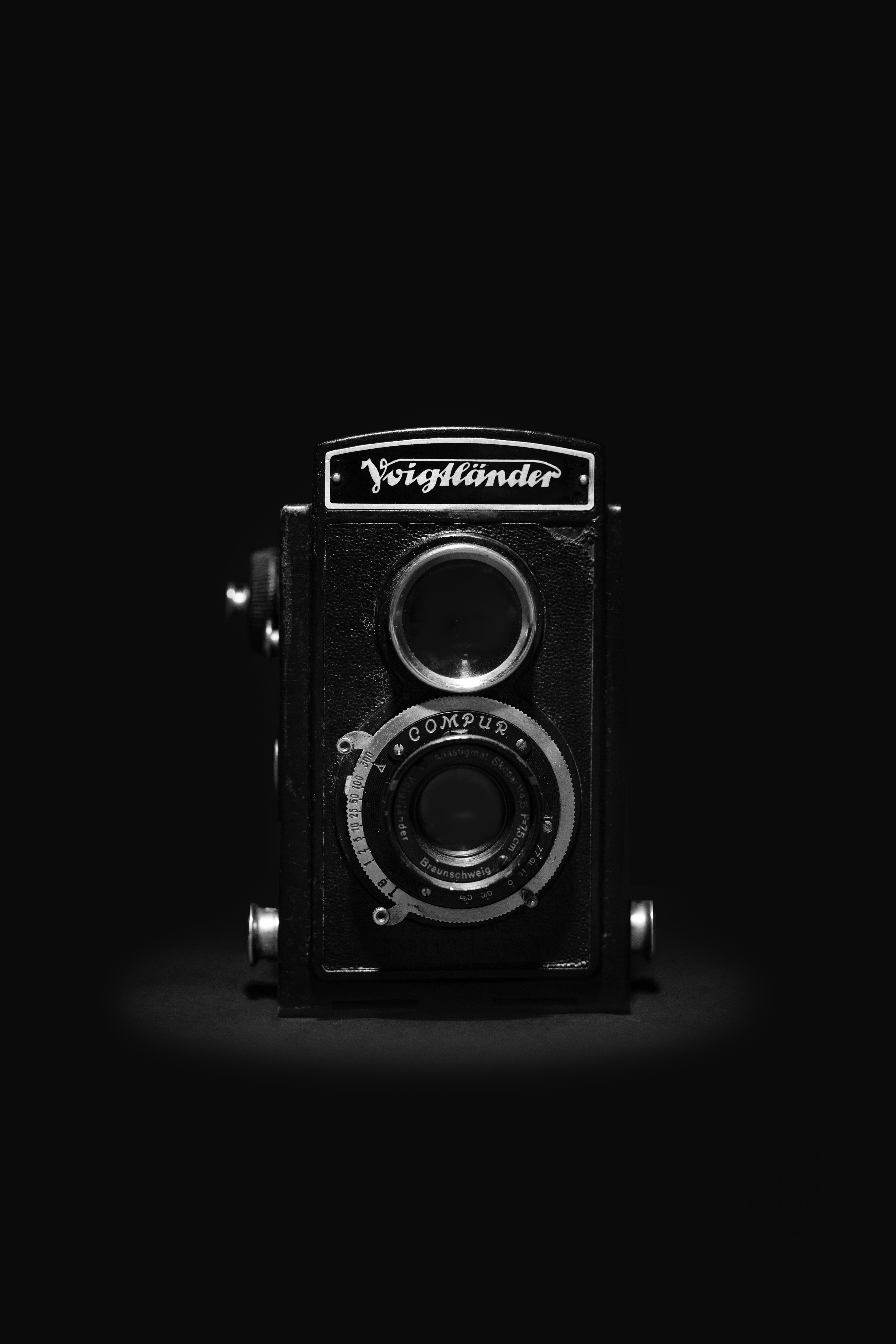 Mobile wallpaper camera, retro, black, technology, technologies, vintage
