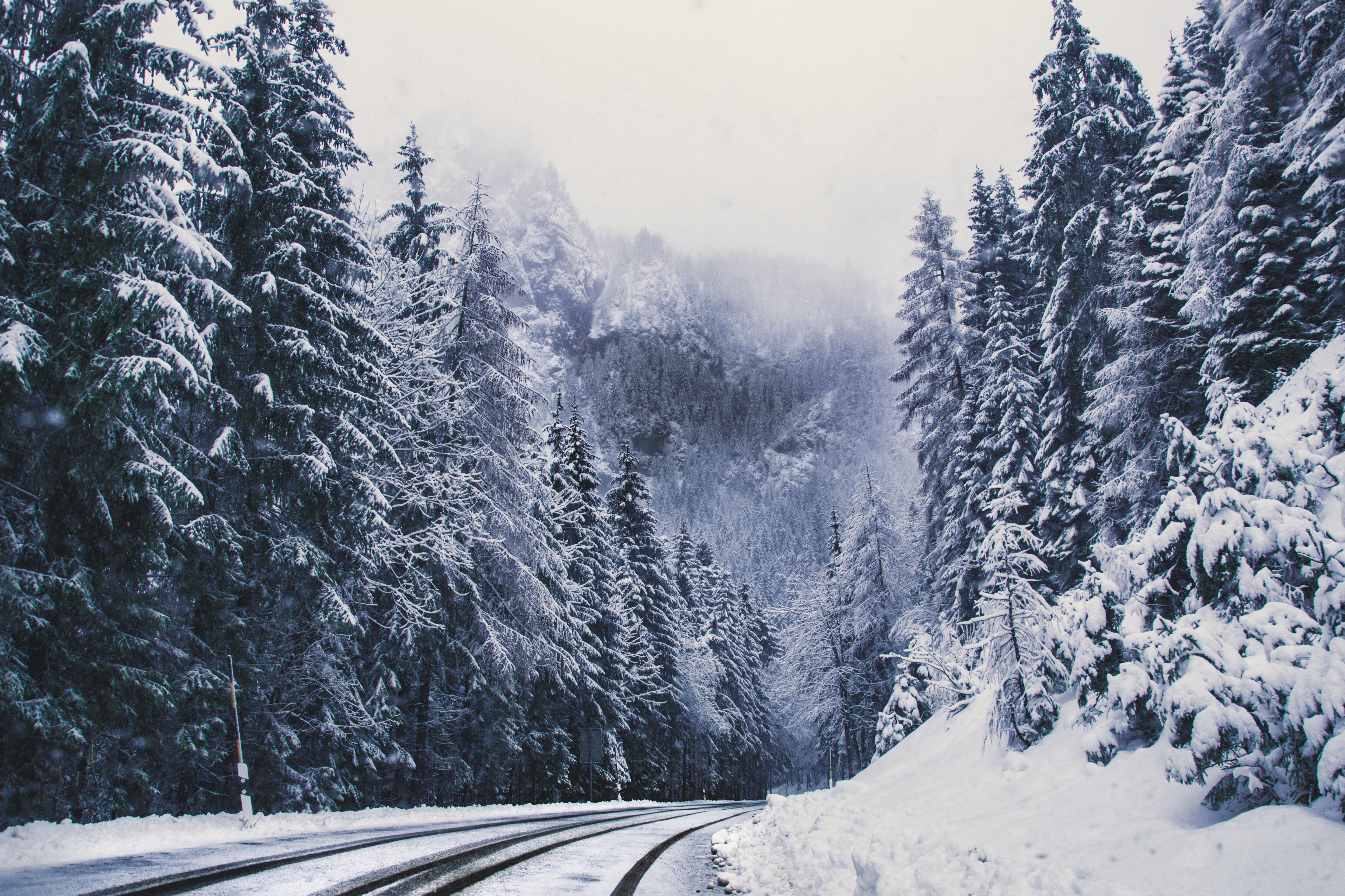 Free download wallpaper Turn, Snow Covered, Winter, Snowbound, Nature, Trees, Road, Forest, Mountains on your PC desktop