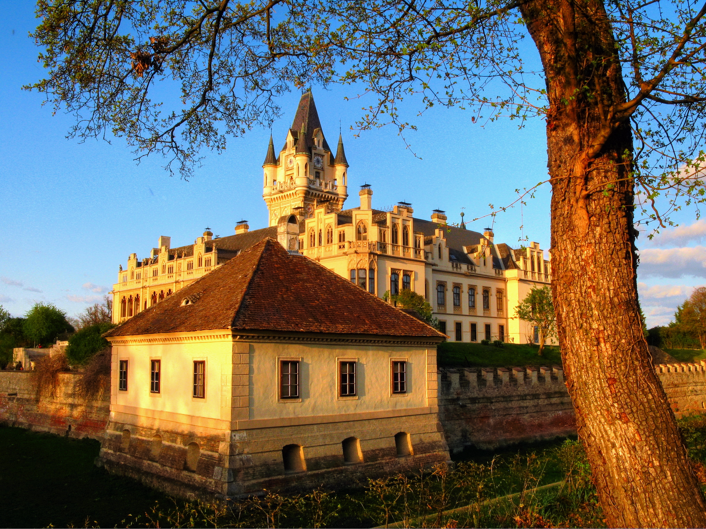 Grafenegg Castle HD download for free