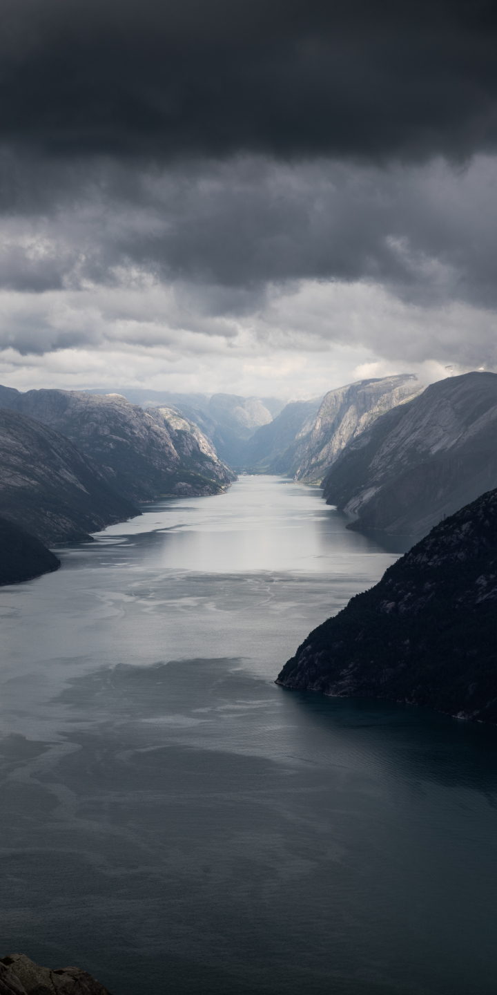 Скачати мобільні шпалери Гора, Земля, Норвегія, Хмара, Фіорд, Лісефіорд безкоштовно.
