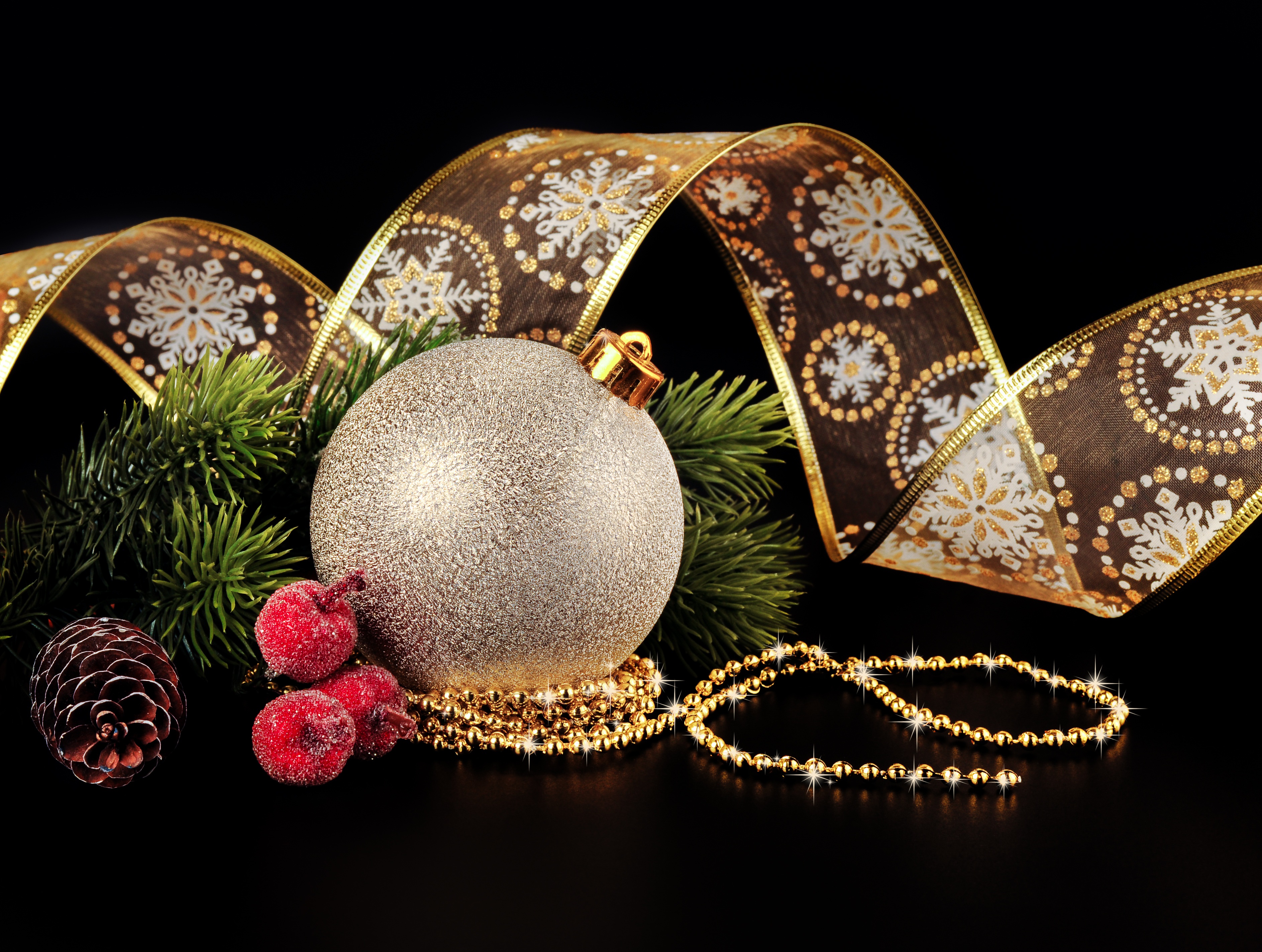 Download mobile wallpaper Christmas, Holiday, Christmas Ornaments, Bauble for free.