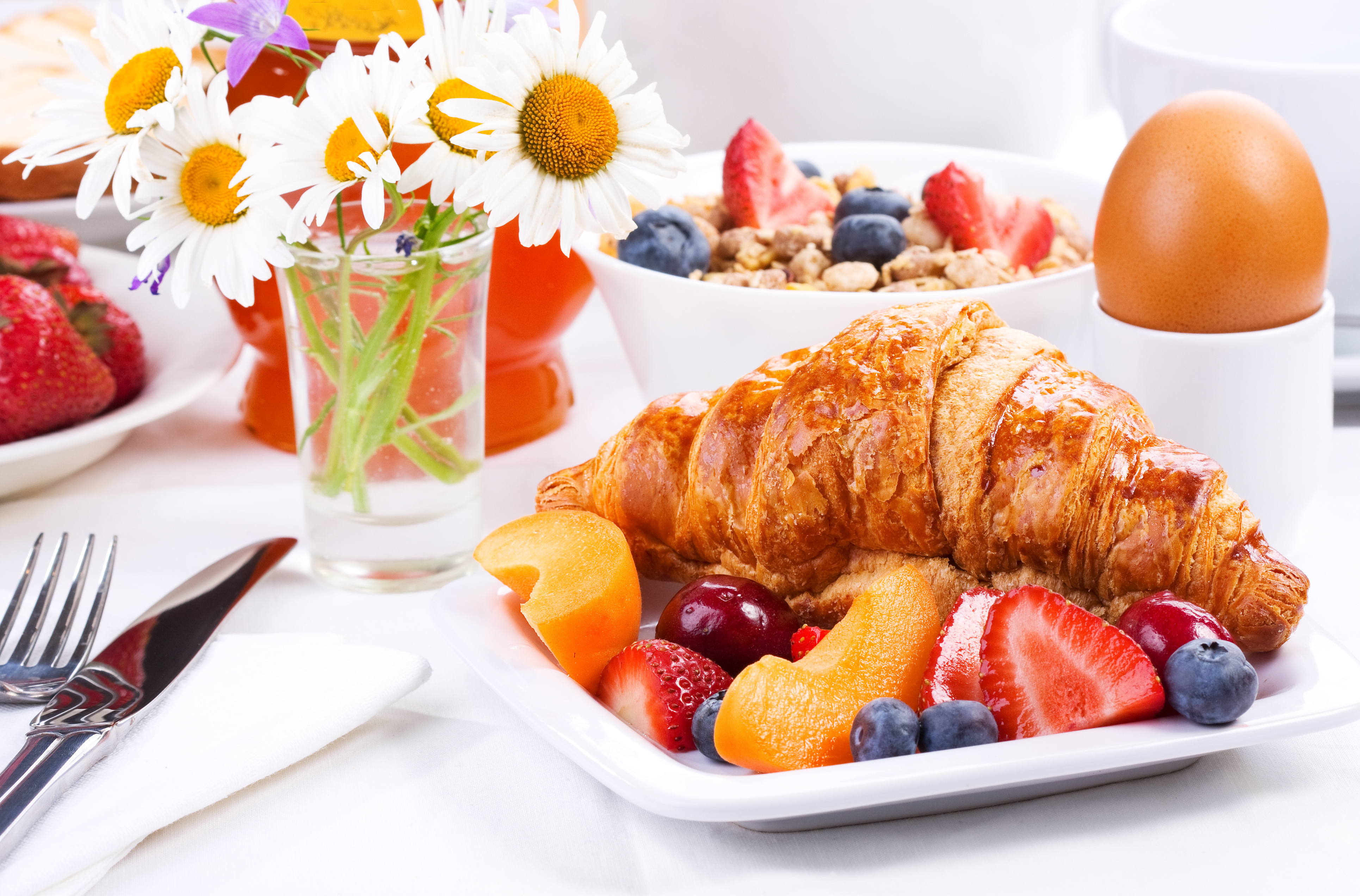Free download wallpaper Food, Still Life, Glass, Fruit, Egg, Daisy, Breakfast, Croissant, Cereal on your PC desktop