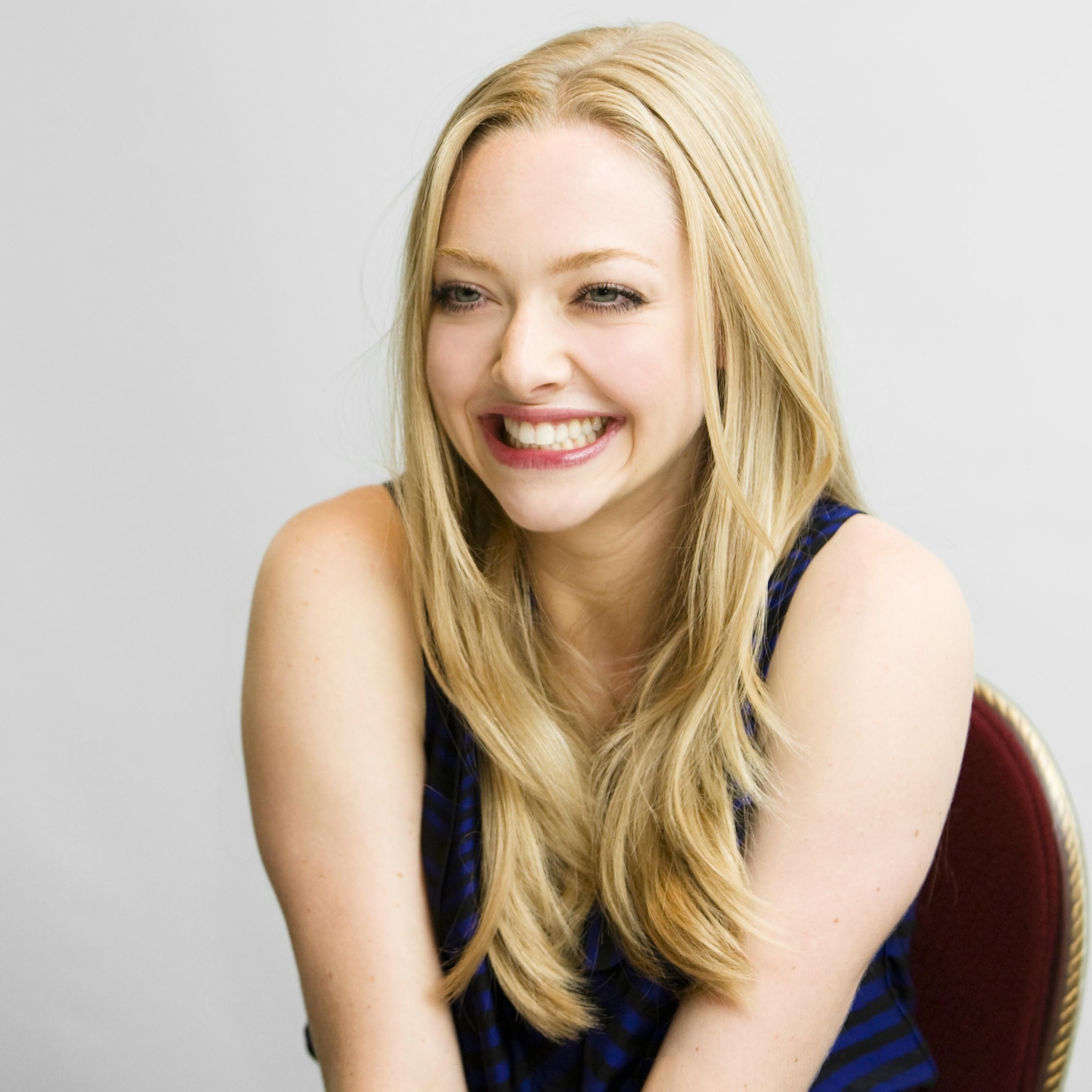 Baixe gratuitamente a imagem Celebridade, Amanda Seyfried na área de trabalho do seu PC