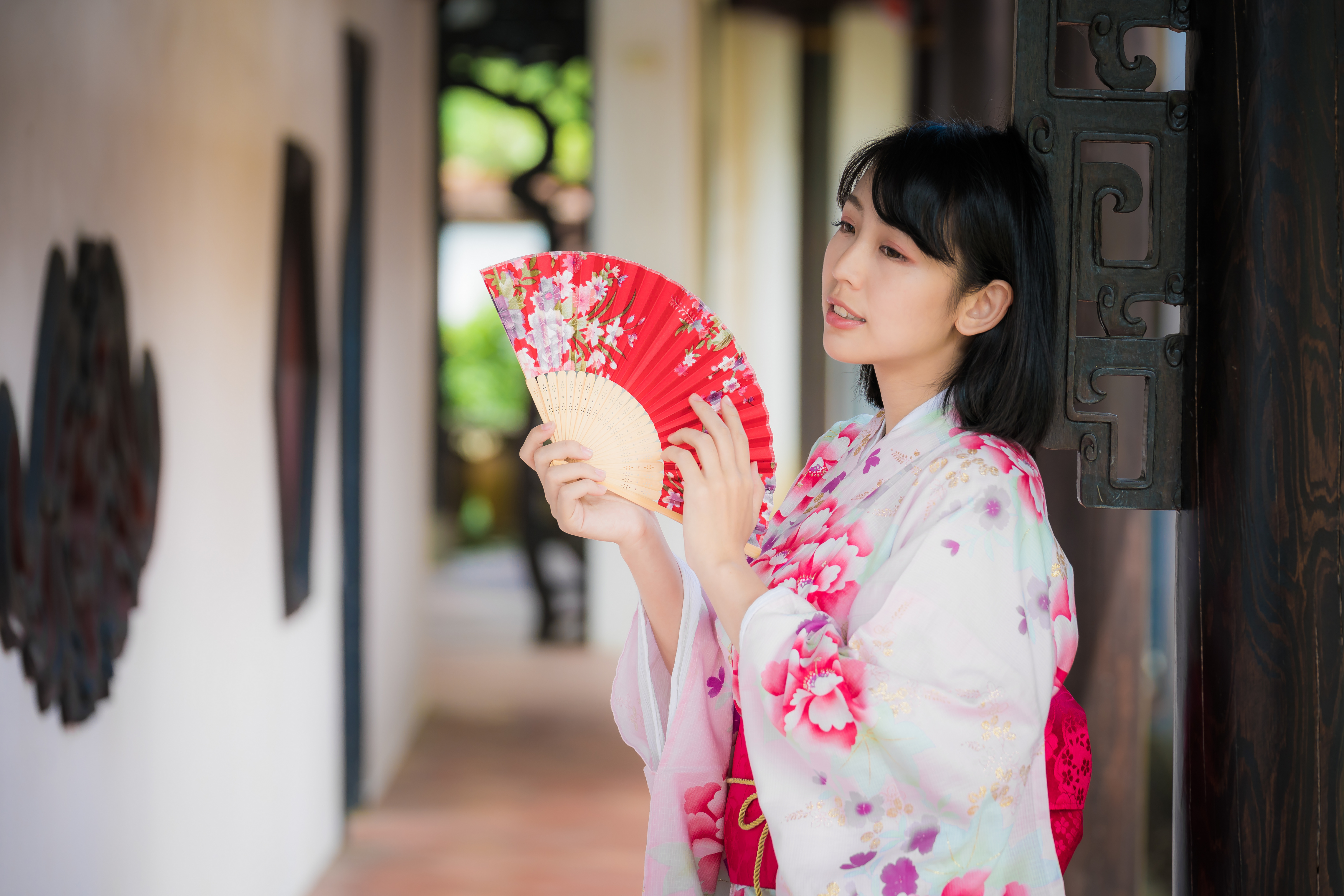 Download mobile wallpaper Kimono, Model, Fan, Women, Asian, Black Hair, Depth Of Field for free.