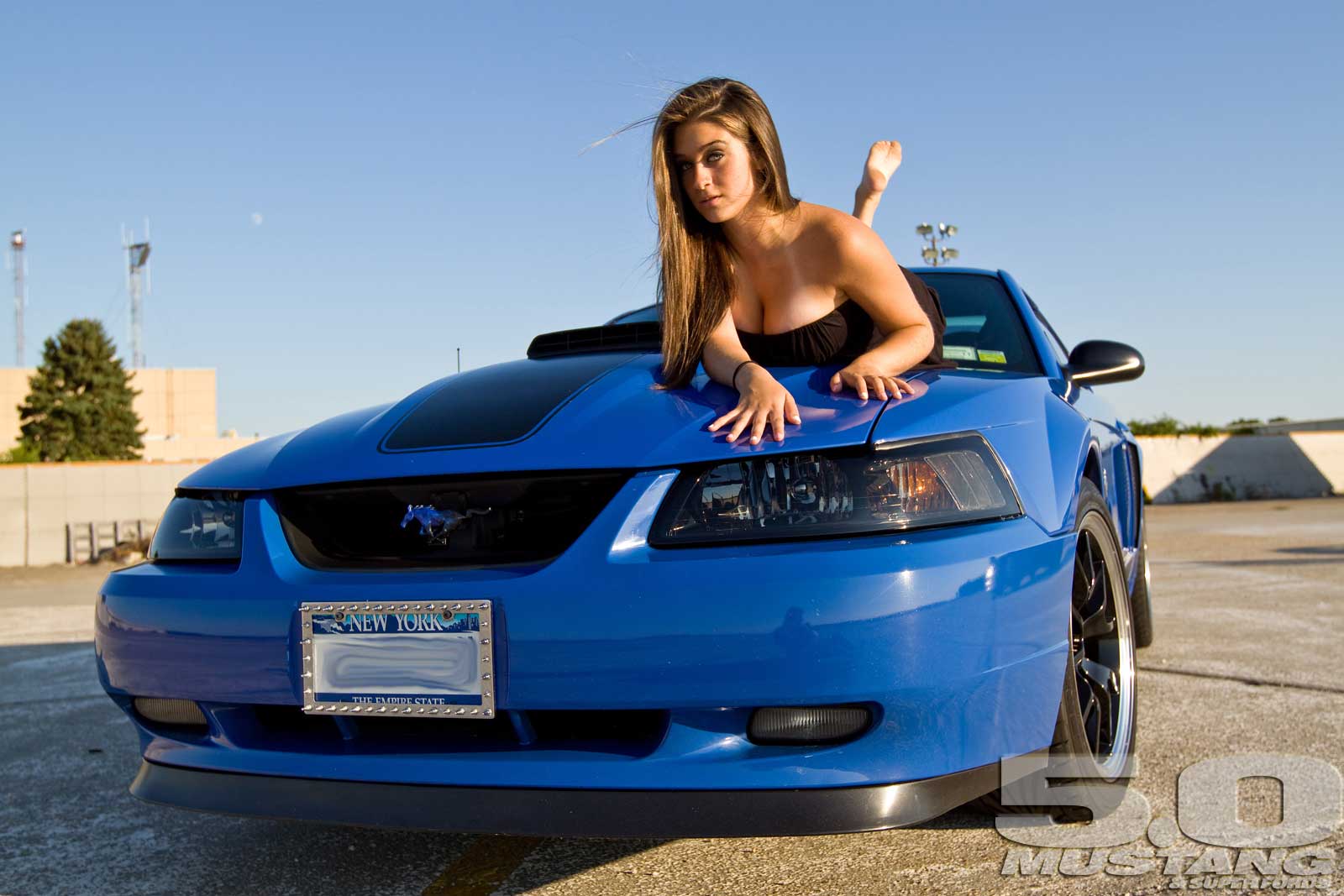 Laden Sie das Ford Mustang, Frauen, Mädchen & Autos-Bild kostenlos auf Ihren PC-Desktop herunter
