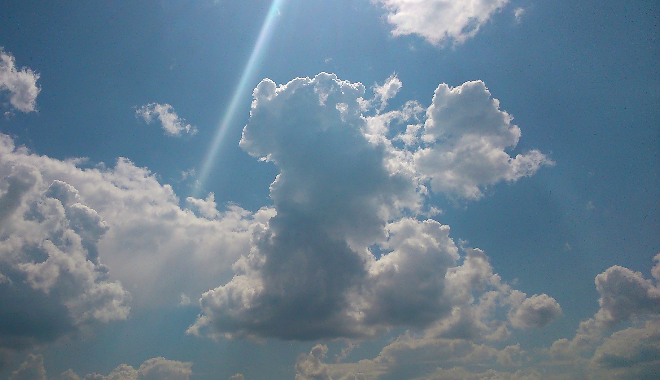 Free download wallpaper Sky, Earth, Cloud, Sunbeam on your PC desktop