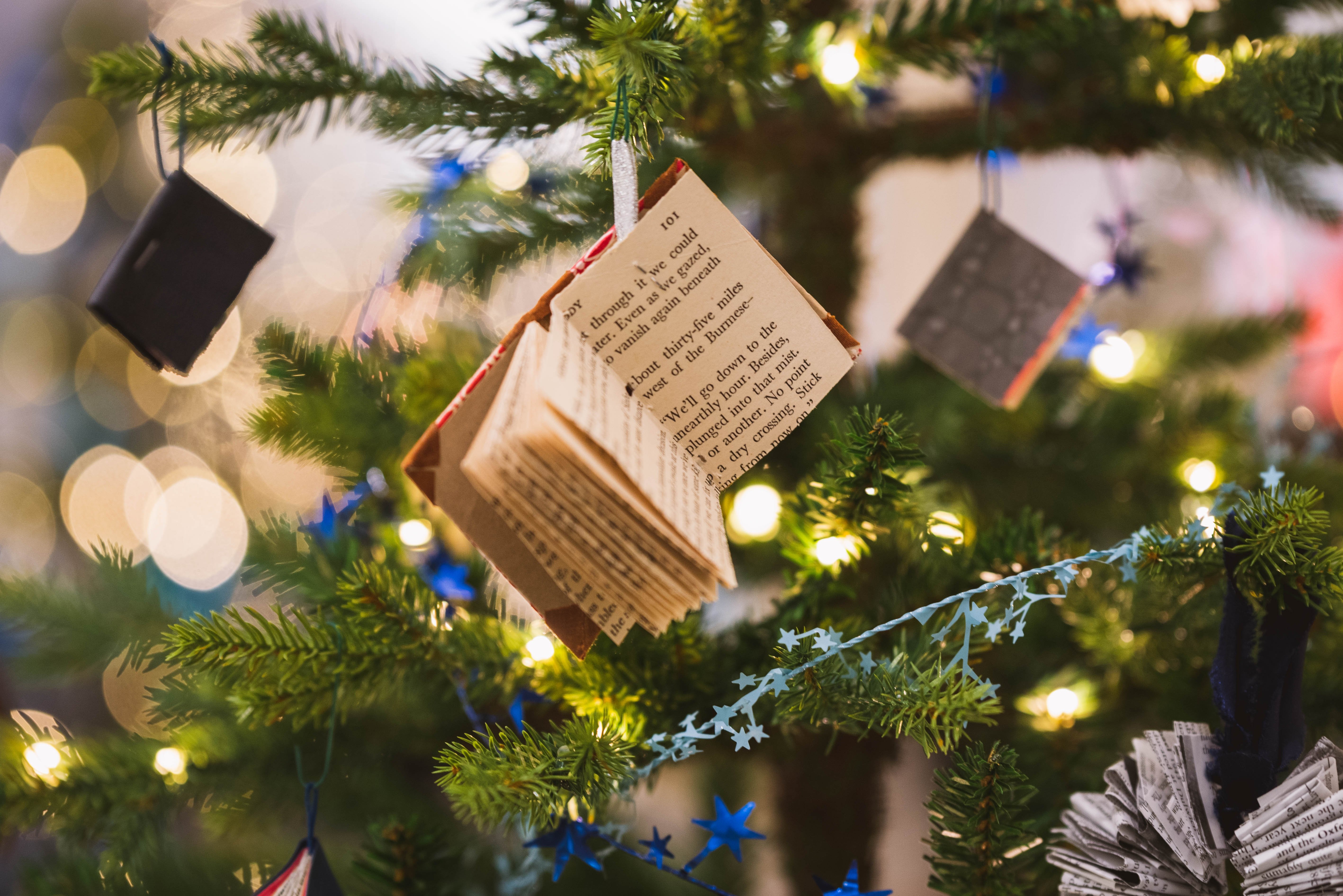 Téléchargez des papiers peints mobile Noël, Vacances, Livre, Décoration gratuitement.