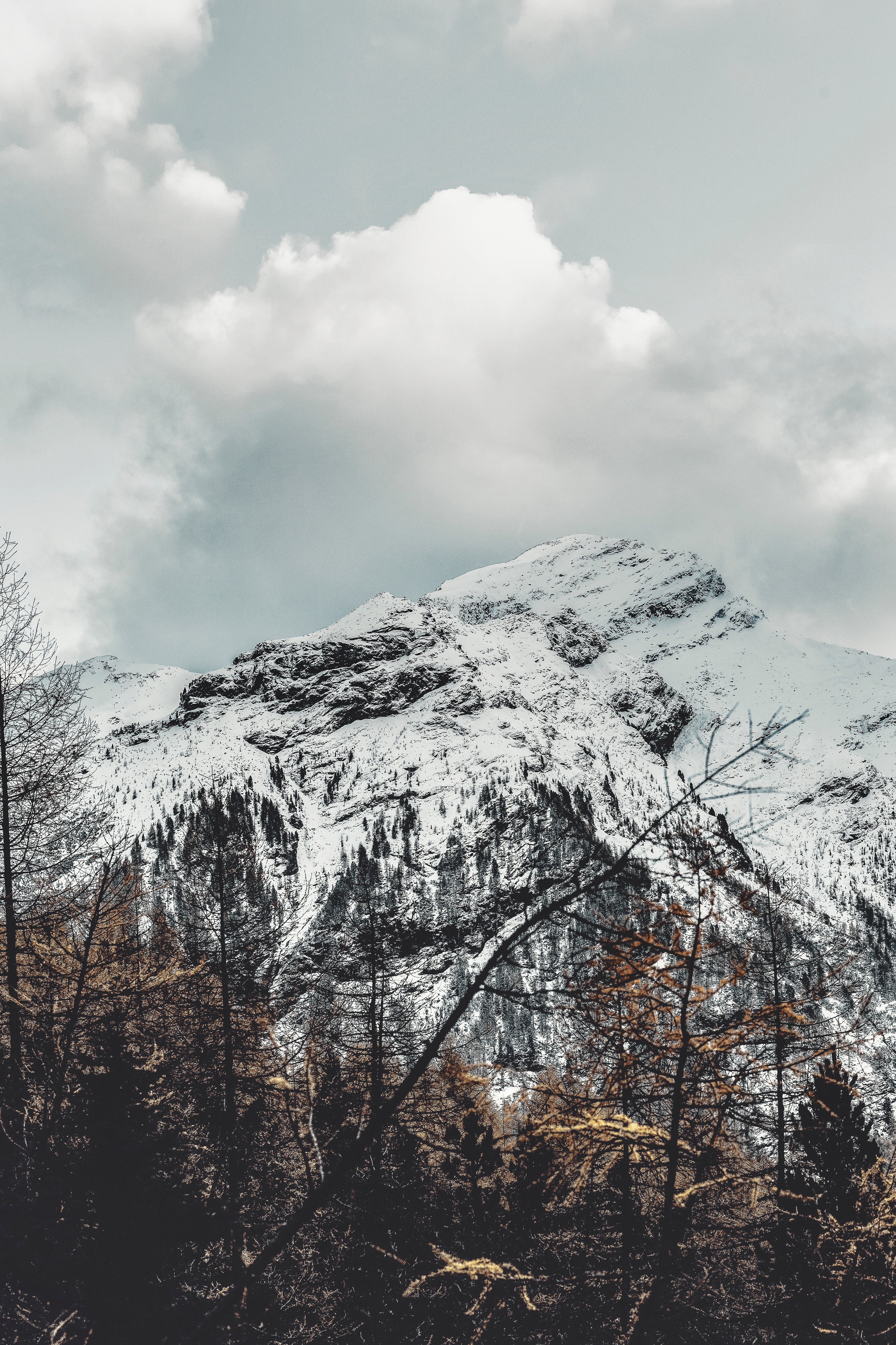 150087 Hintergrundbild herunterladen landschaft, natur, clouds, schnee, berg, scheitel, nach oben - Bildschirmschoner und Bilder kostenlos