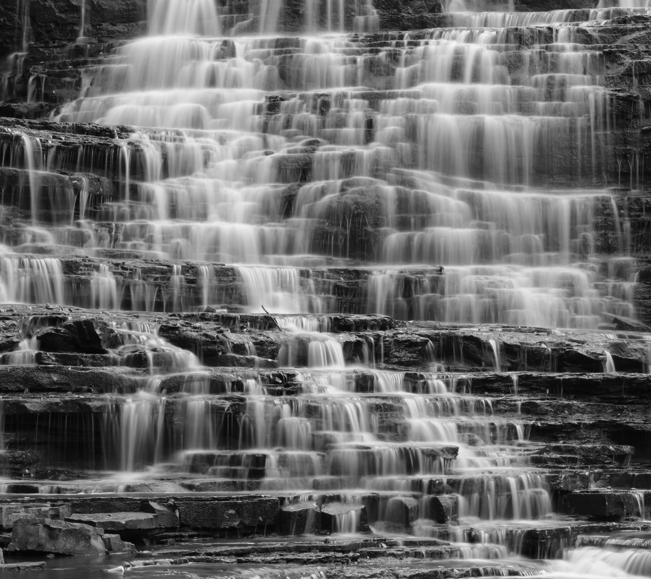 1112636 скачать картинку земля/природа, водопад альбион, водопад, чёрно белое, черно белый, канада, водопады - обои и заставки бесплатно