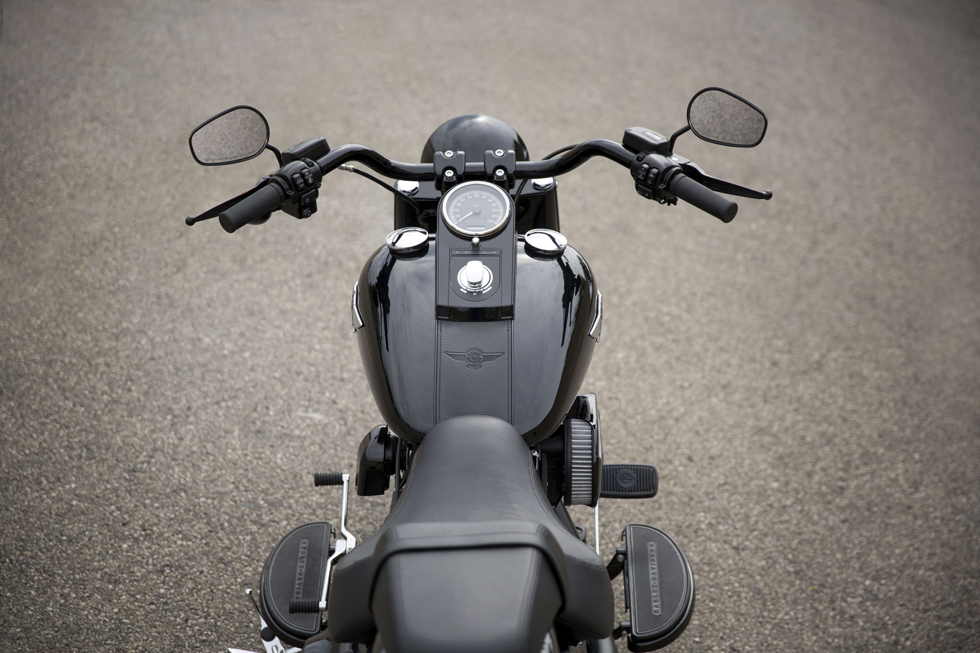 Завантажити шпалери Harley Davidson Fat Boy S на телефон безкоштовно