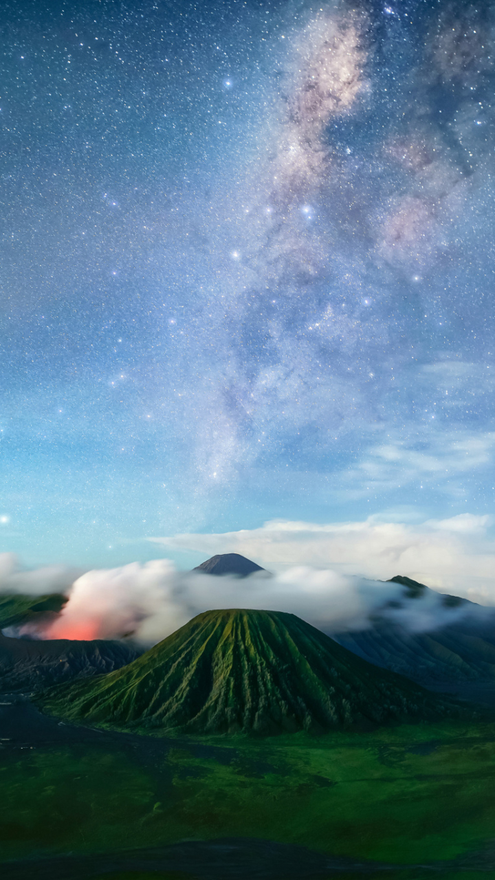 Download mobile wallpaper Landscape, Nature, Sky, Mountains, Mountain, Starry Sky, Earth, Milky Way, Volcano for free.