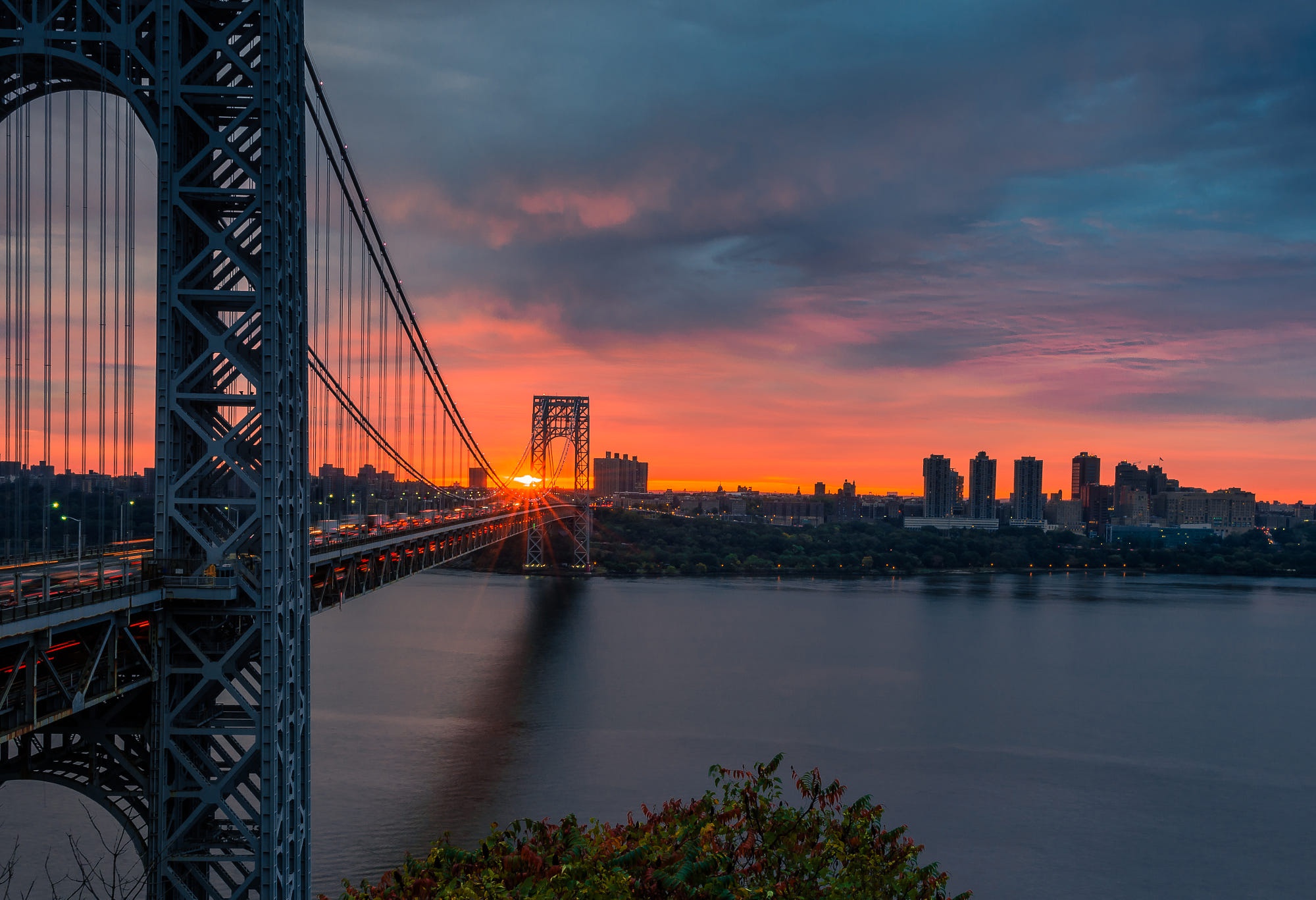 Скачати мобільні шпалери Річка, Мости, Сша, Міст, Нью Йорк, Створено Людиною, Захід Сонця, Міст Джорджа Вашингтона безкоштовно.