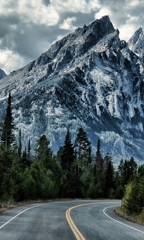 Скачать картинку Горы, Гора, Дорога, Дерево, Фотографии в телефон бесплатно.