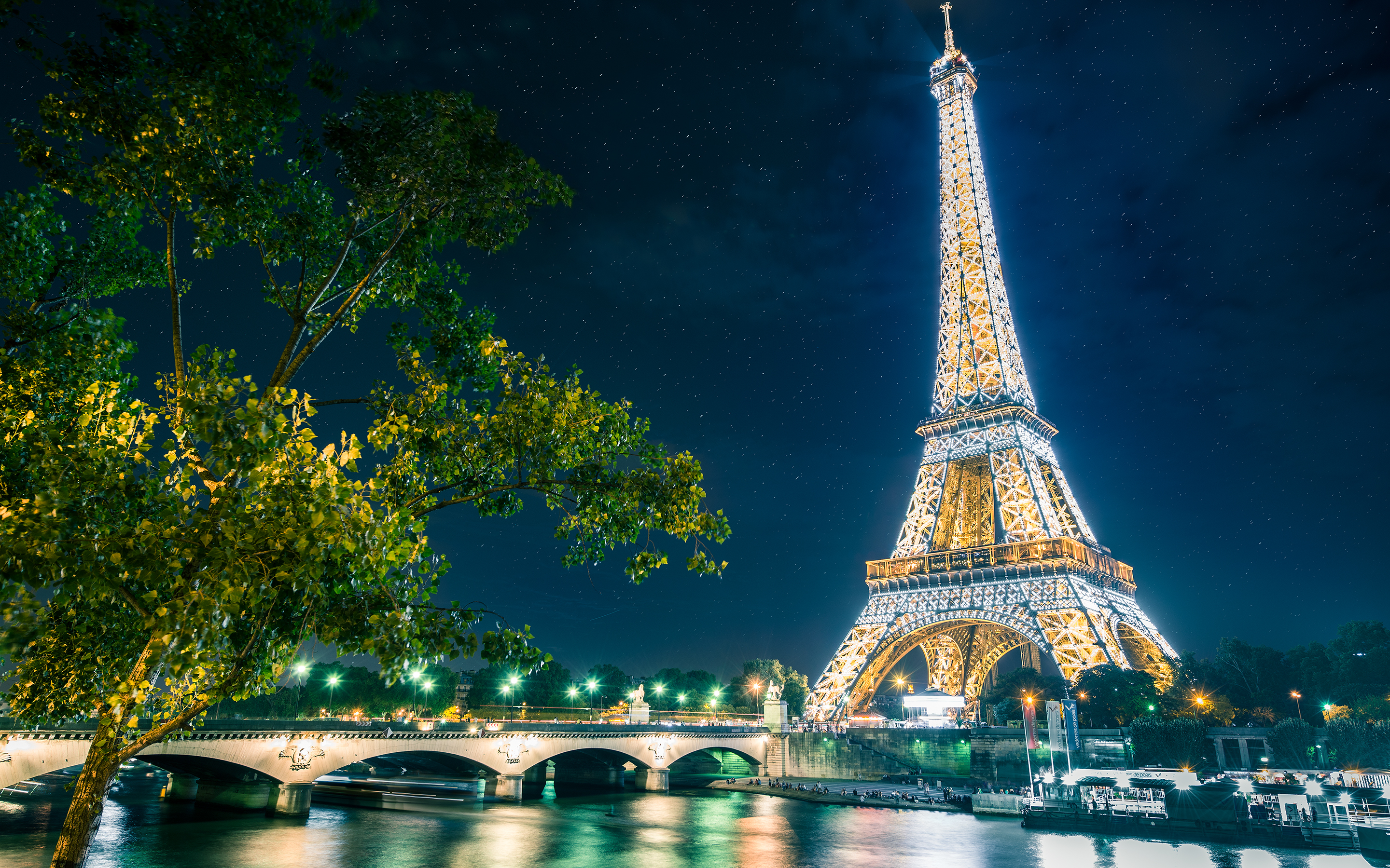 Baixar papel de parede para celular de Noite, Paris, Torre Eiffel, Monumentos, Luz, França, Feito Pelo Homem gratuito.