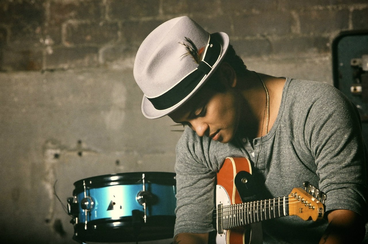 Descarga gratuita de fondo de pantalla para móvil de Bruno Mars, Personas, Hombres, Música, Artistas.