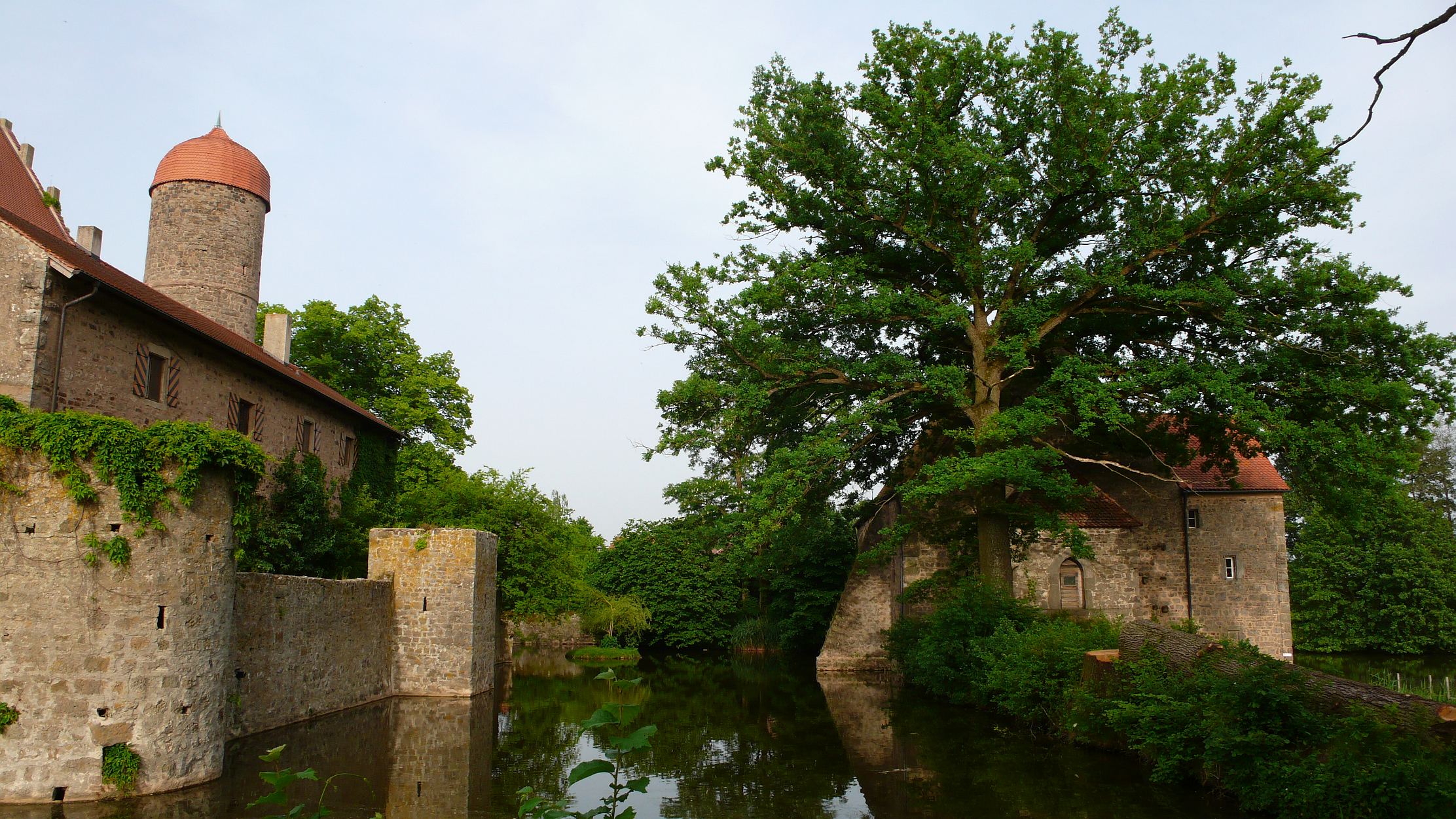 Laden Sie das Menschengemacht, Schloss-Bild kostenlos auf Ihren PC-Desktop herunter