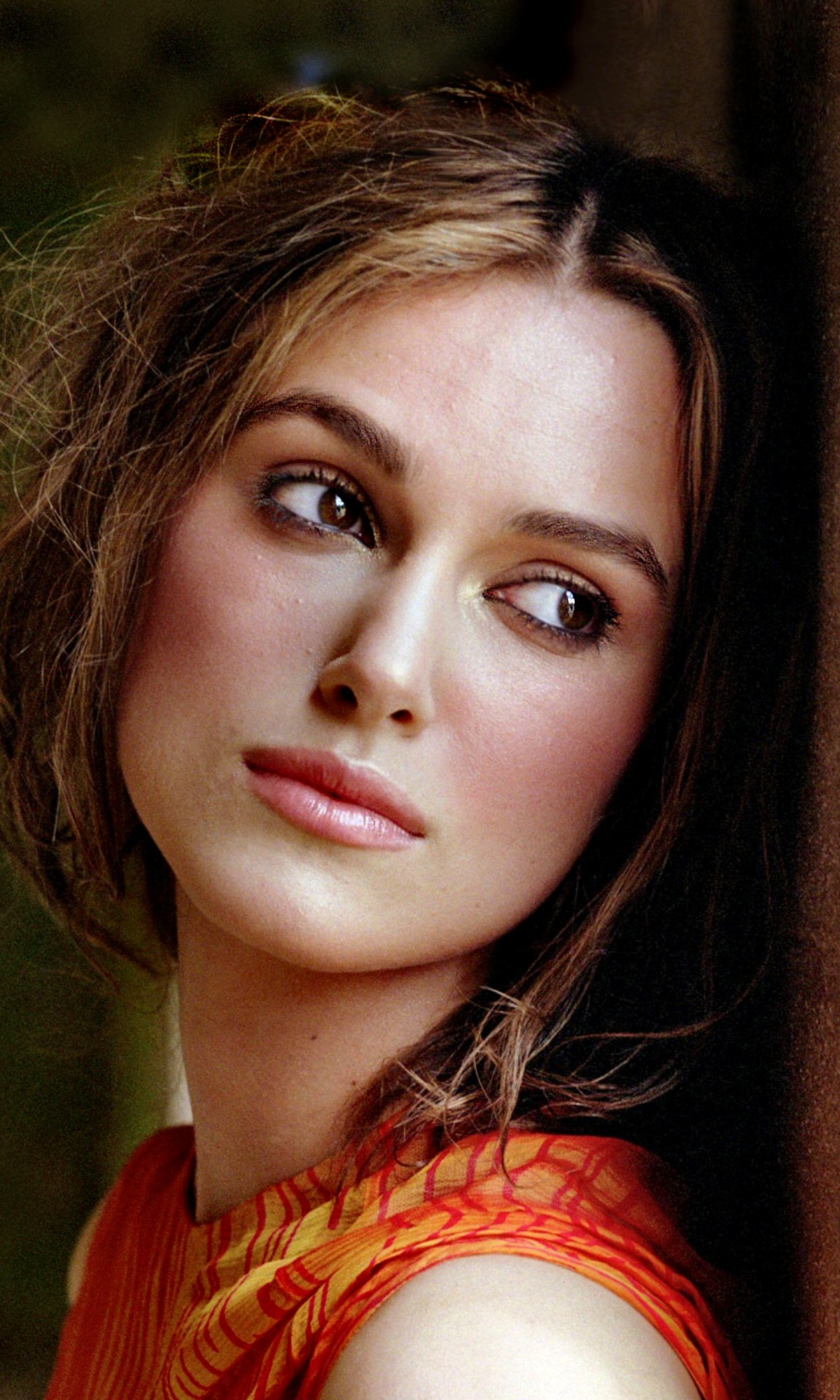 Download mobile wallpaper Face, Celebrity, Keira Knightley for free.