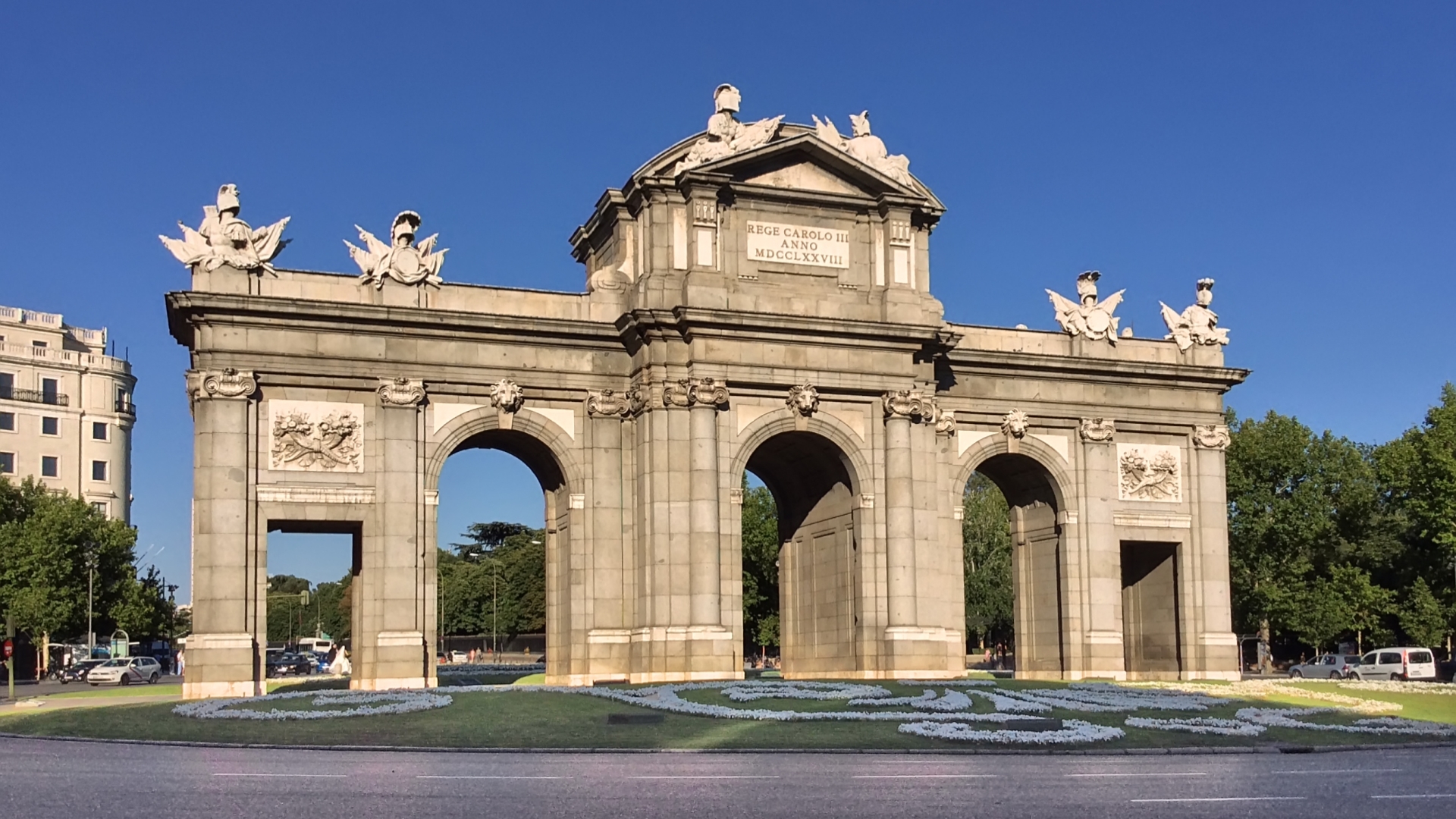 Die besten Puerta De Alcalà-Hintergründe für den Telefonbildschirm