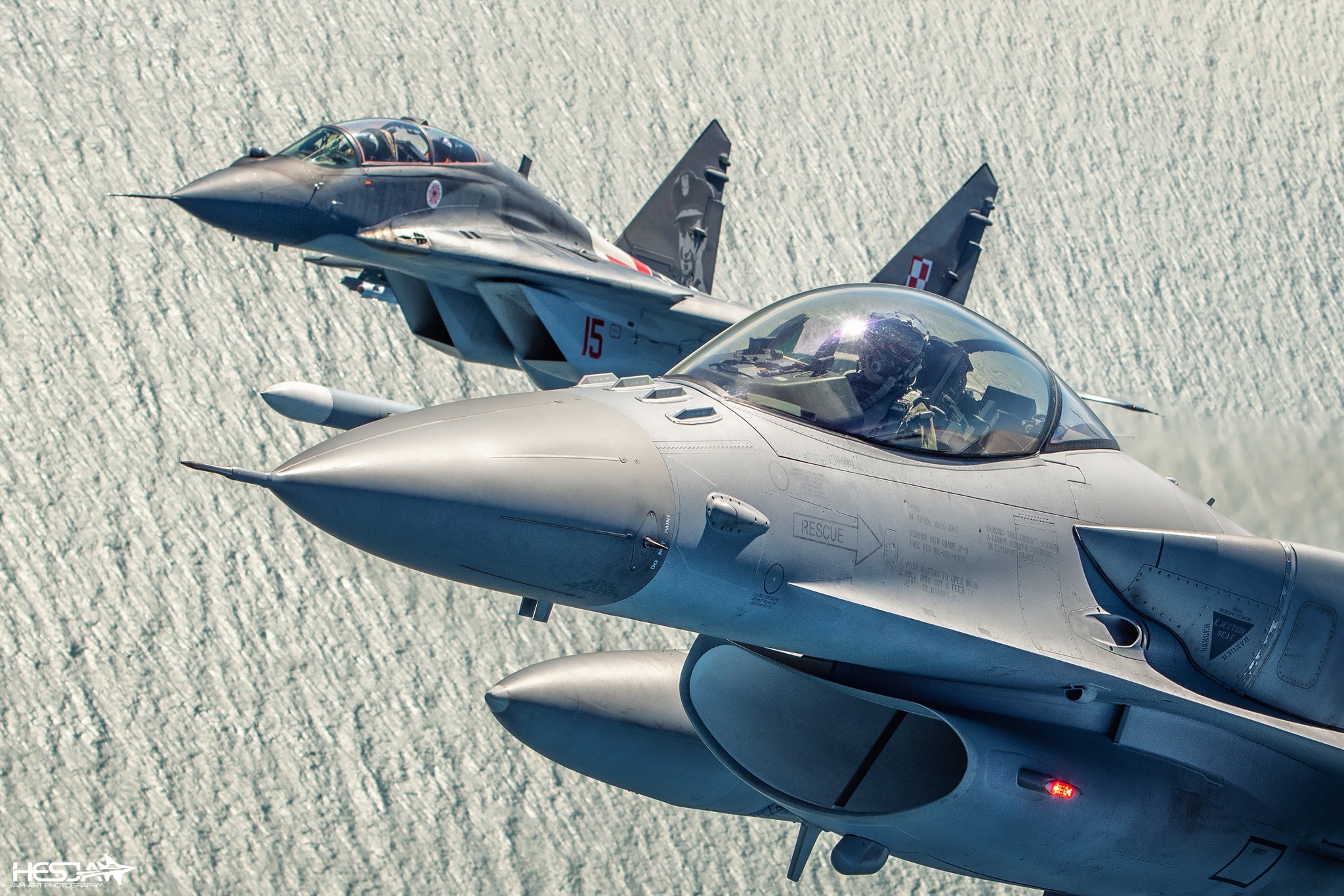 Laden Sie das Flugzeuge, Militär, Düsenjäger, Kampfjets, General Dynamics F 16 Kampffalke, Kampfflugzeug-Bild kostenlos auf Ihren PC-Desktop herunter