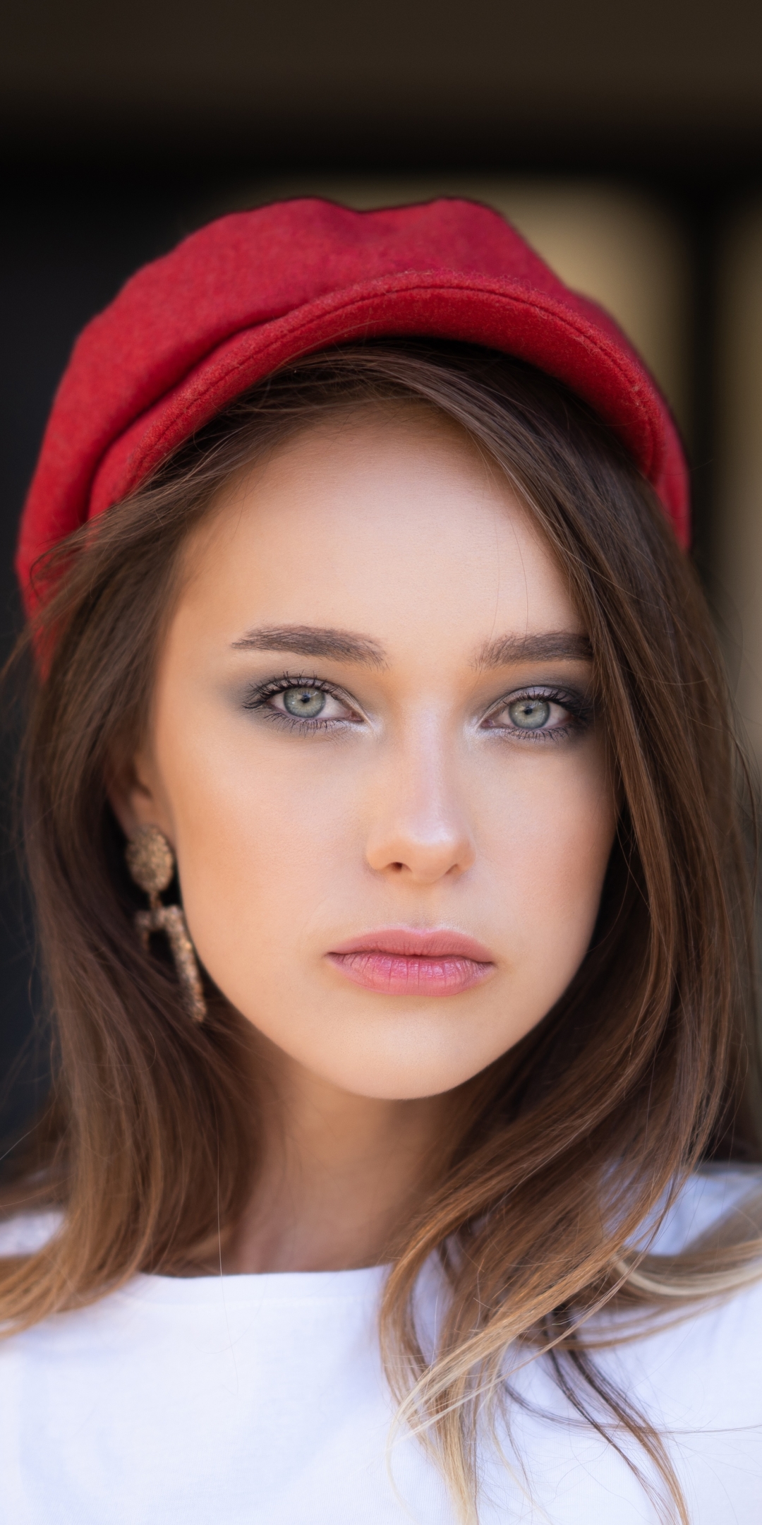 Download mobile wallpaper Face, Hat, Brunette, Model, Women for free.