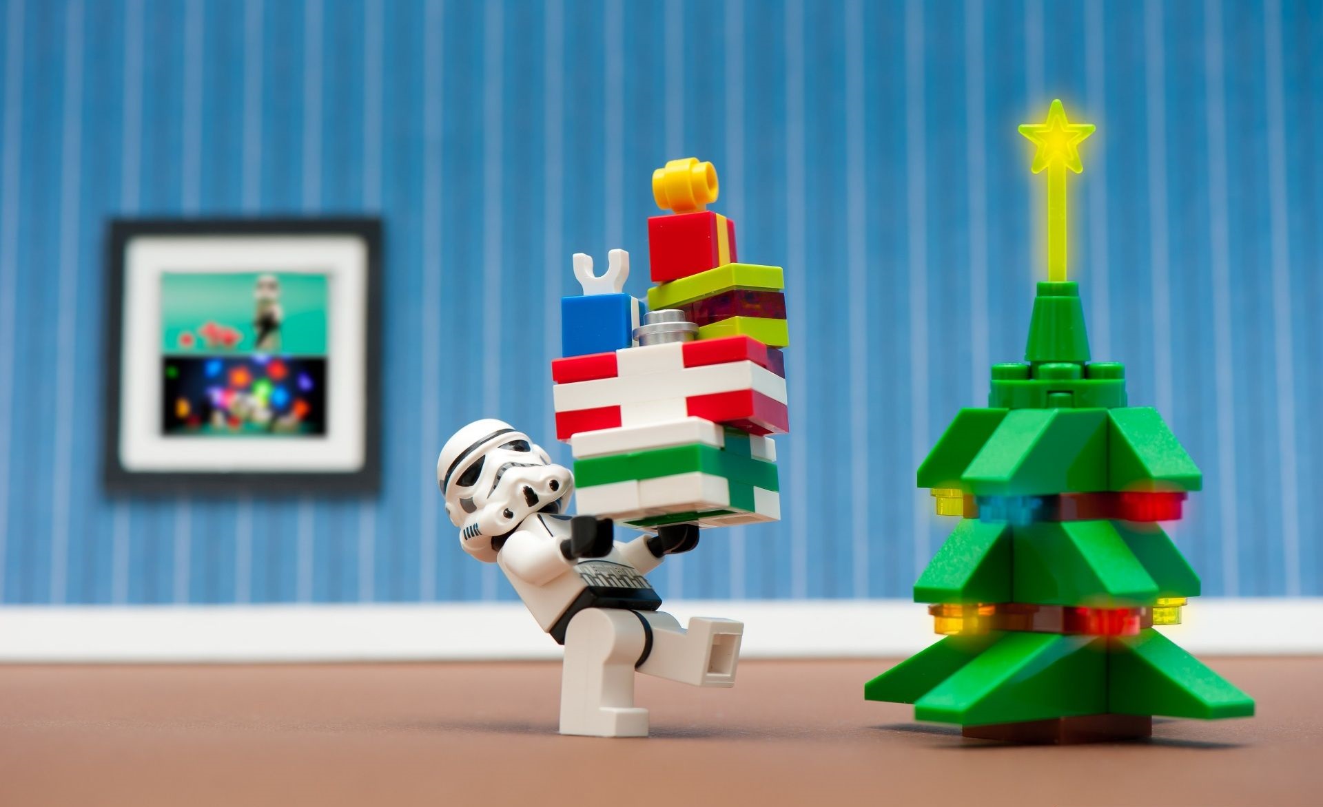 Handy-Wallpaper Weihnachten, Lego, Geschenk, Weihnachtsbaum, Produkte, Krieg Der Sterne, Sturmtruppler kostenlos herunterladen.