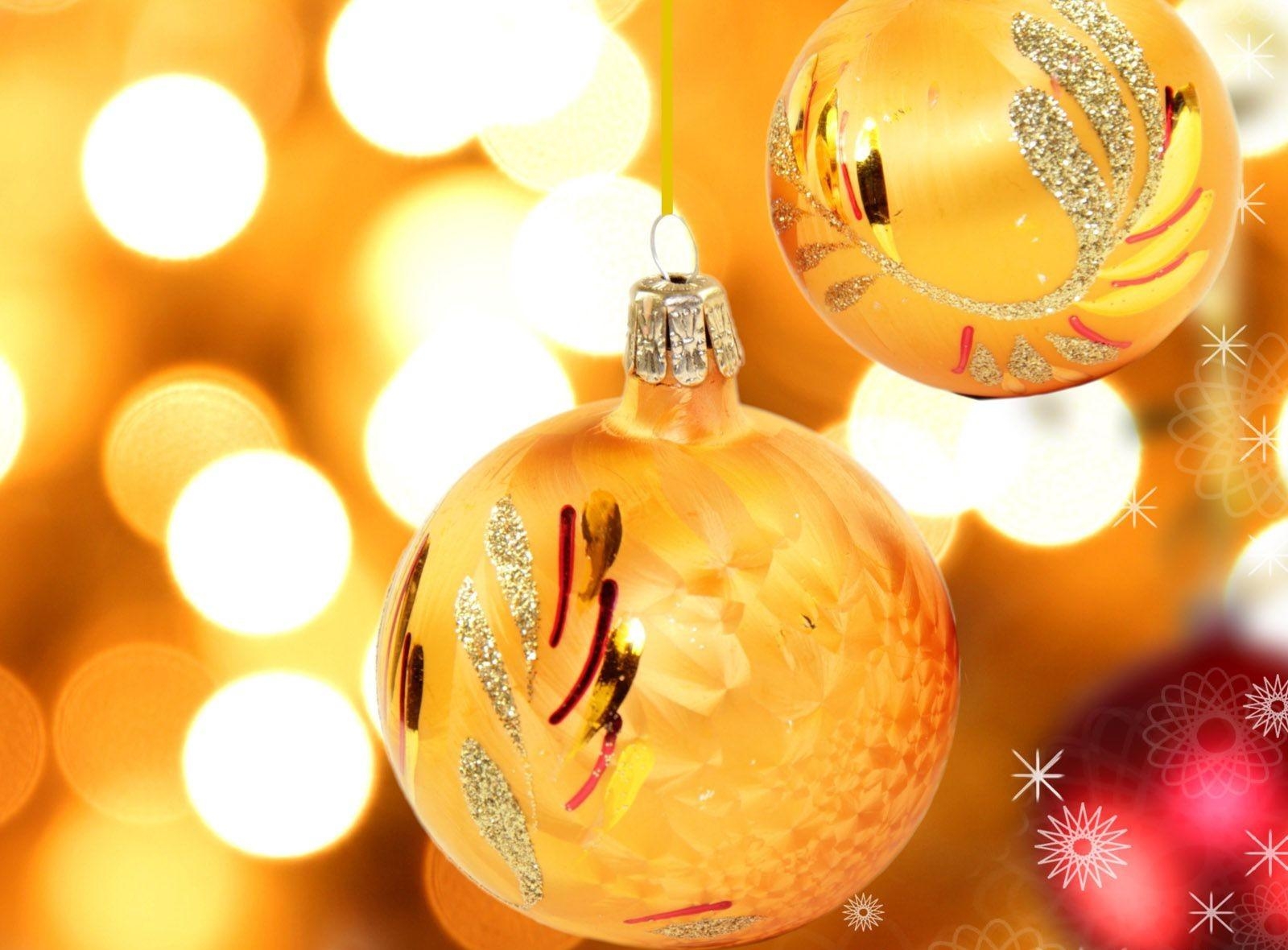 93584壁紙のダウンロード祝日, パターン, 黄, カップル, 双, 閉じる, クローズ アップ, クリスマスの飾り, クリスマスツリーのおもちゃ, ボール, 睾丸-スクリーンセーバーと写真を無料で