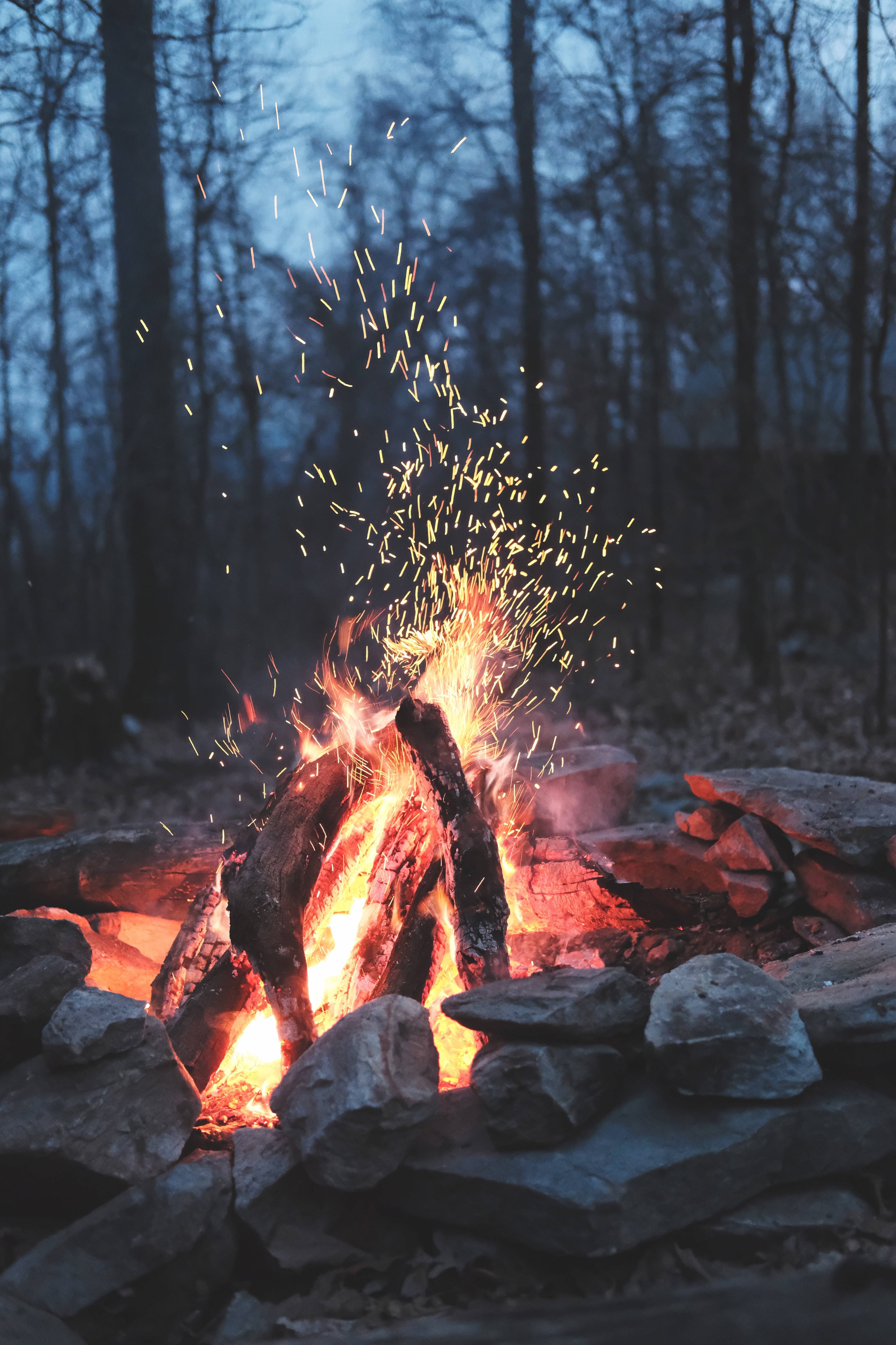 burn, bonfire, firewood, stones, fire, sparks, miscellanea, miscellaneous, to burn