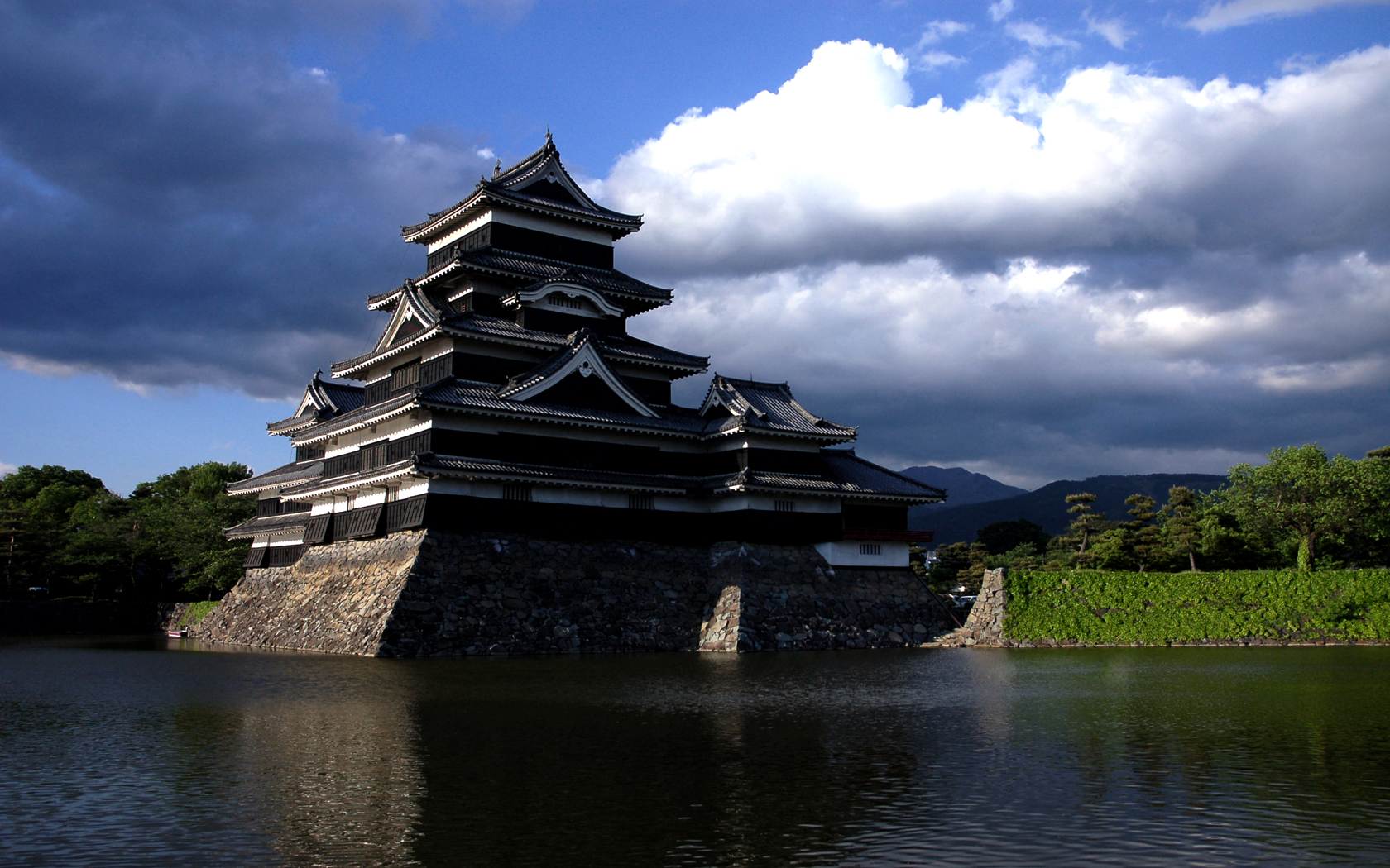 Скачать обои Замок Мацумото на телефон бесплатно