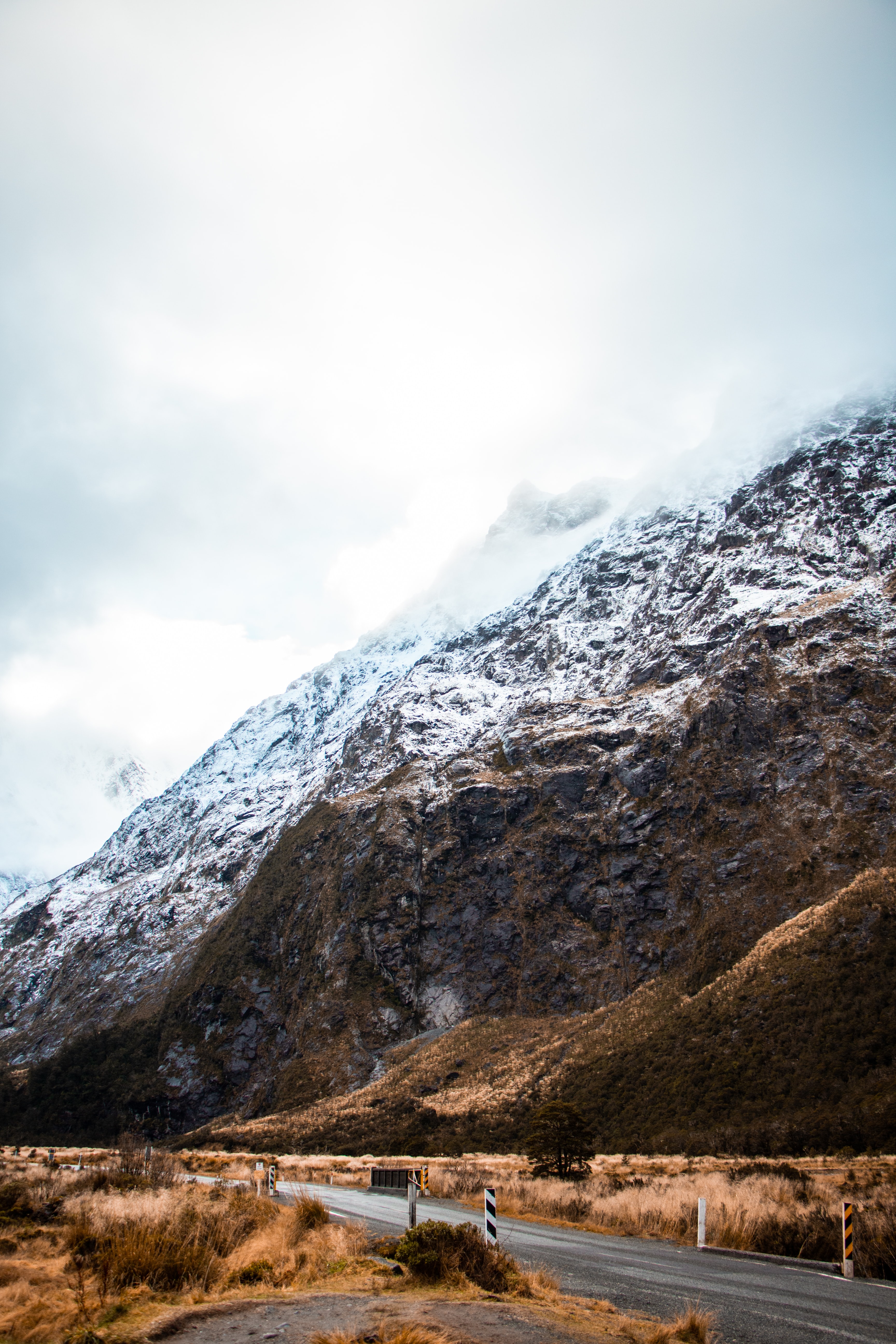 Descarga gratis la imagen Naturaleza, Nieve, Roca, Camino, Niebla, Nevado, Cubierto De Nieve, Cuesta, Pendiente en el escritorio de tu PC