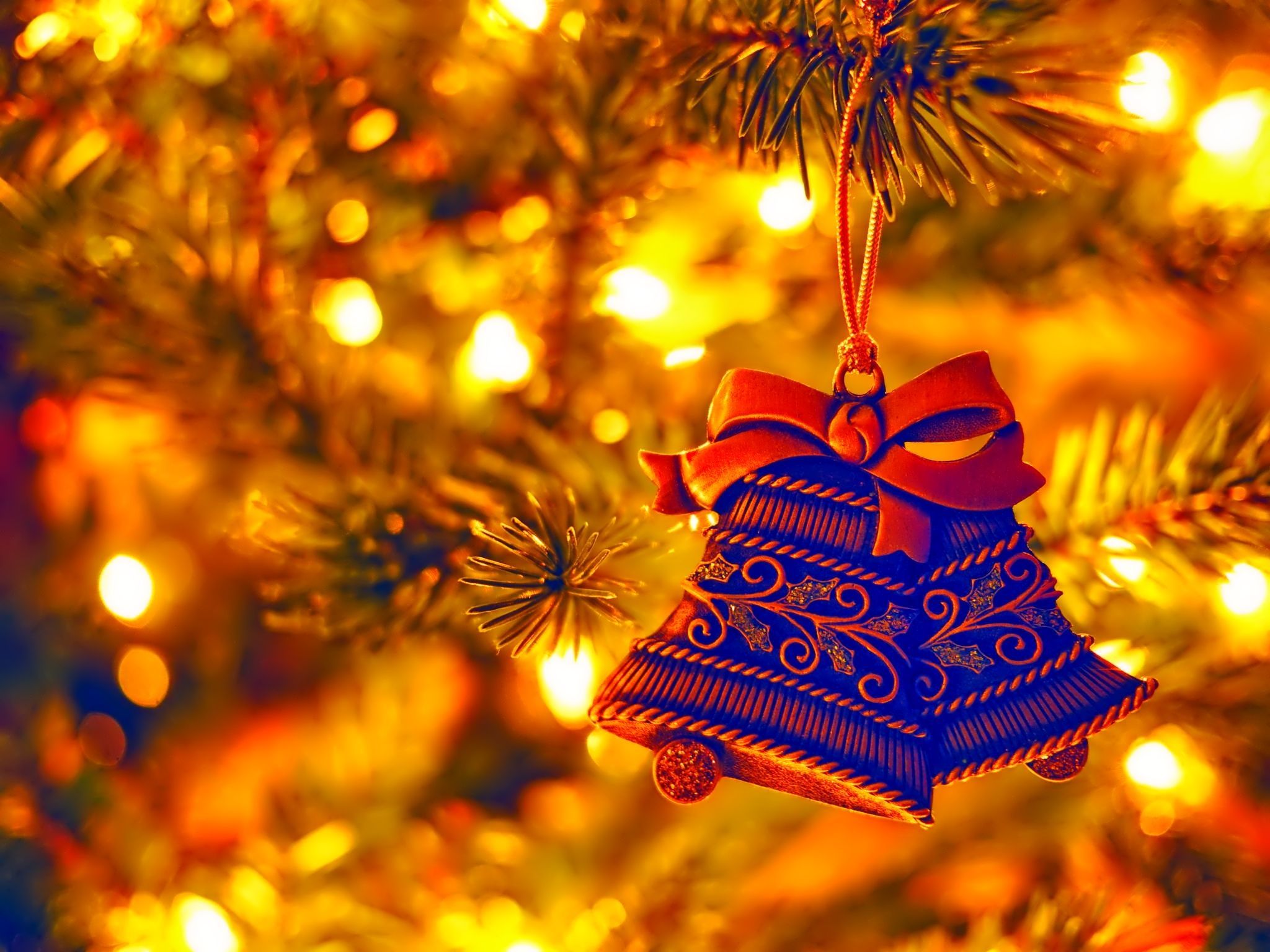 Download mobile wallpaper Light, Christmas, Holiday, Christmas Tree, Bell, Christmas Ornaments for free.