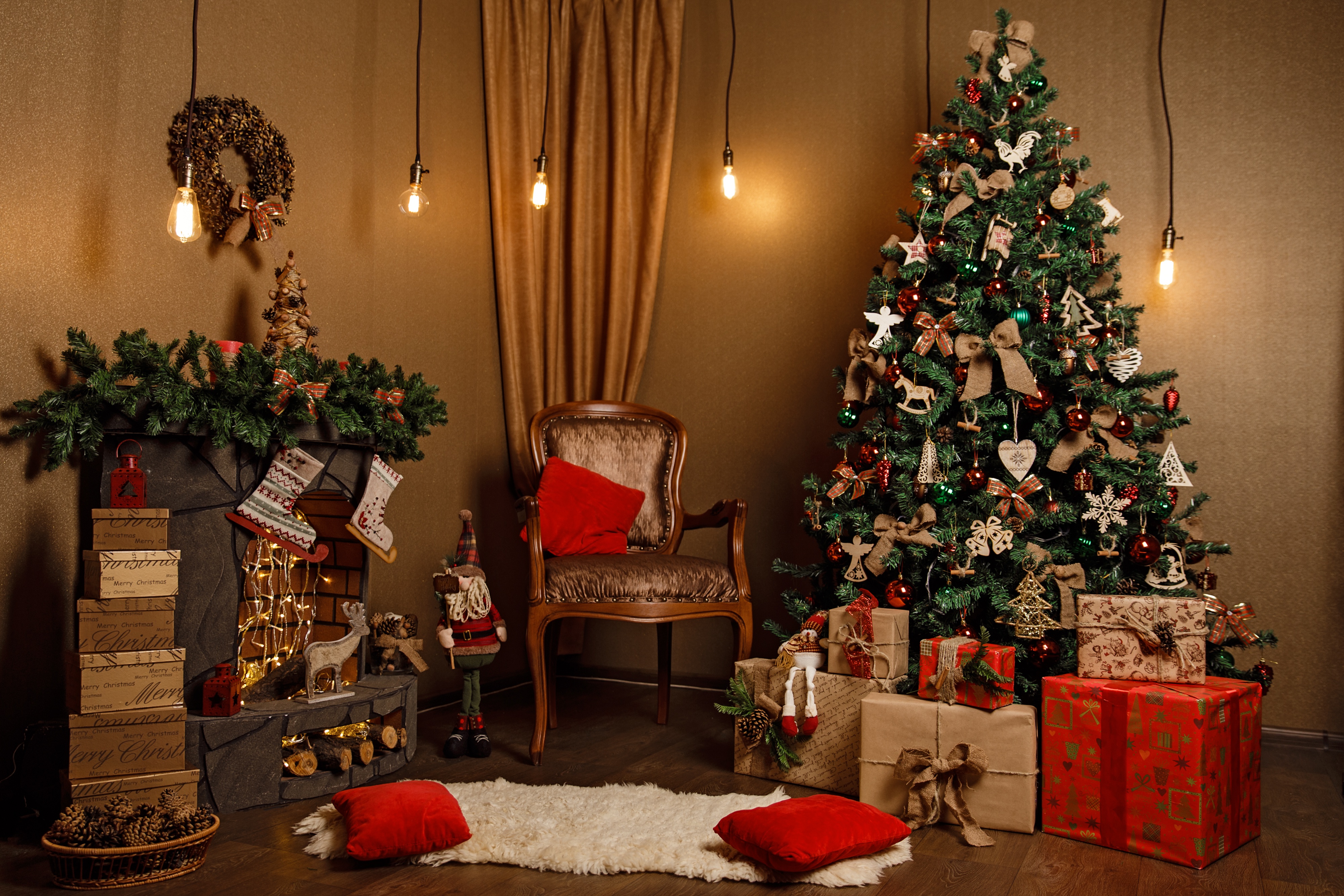 Baixar papel de parede para celular de Natal, Presente, Árvore De Natal, Lareira, Enfeites De Natal, Feriados gratuito.