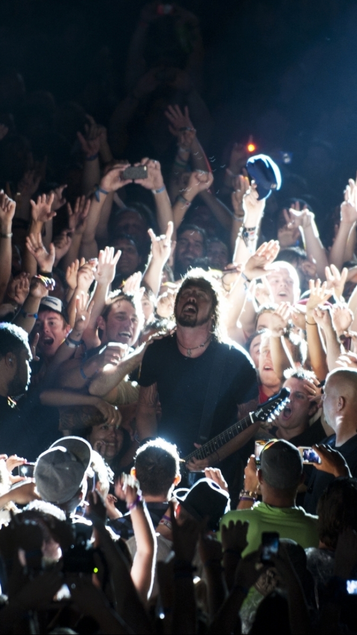 foo fighters, music, hand, crowd, concert