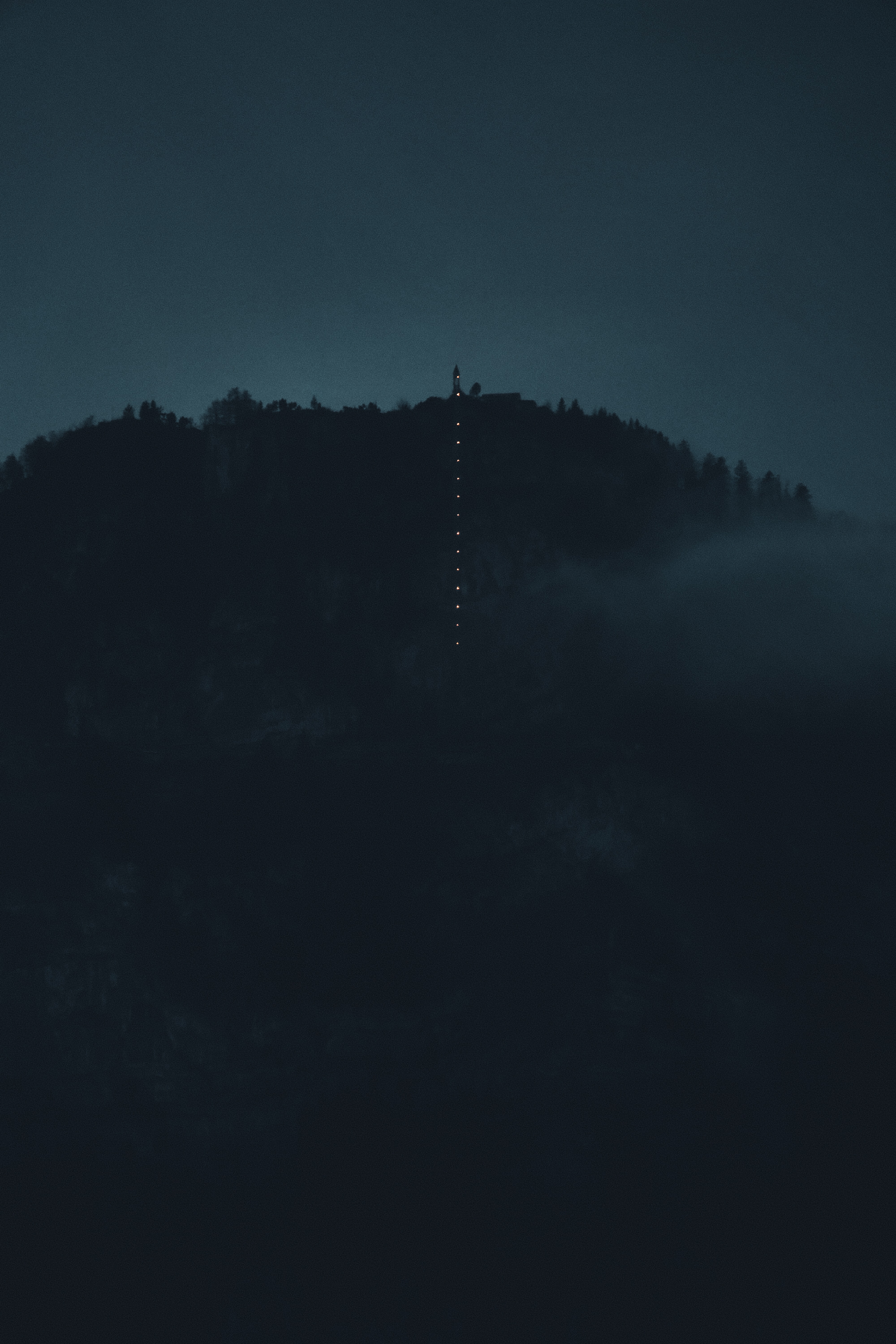 Descarga gratuita de fondo de pantalla para móvil de Niebla, Oscuridad, Montaña, Noche, Oscuro.