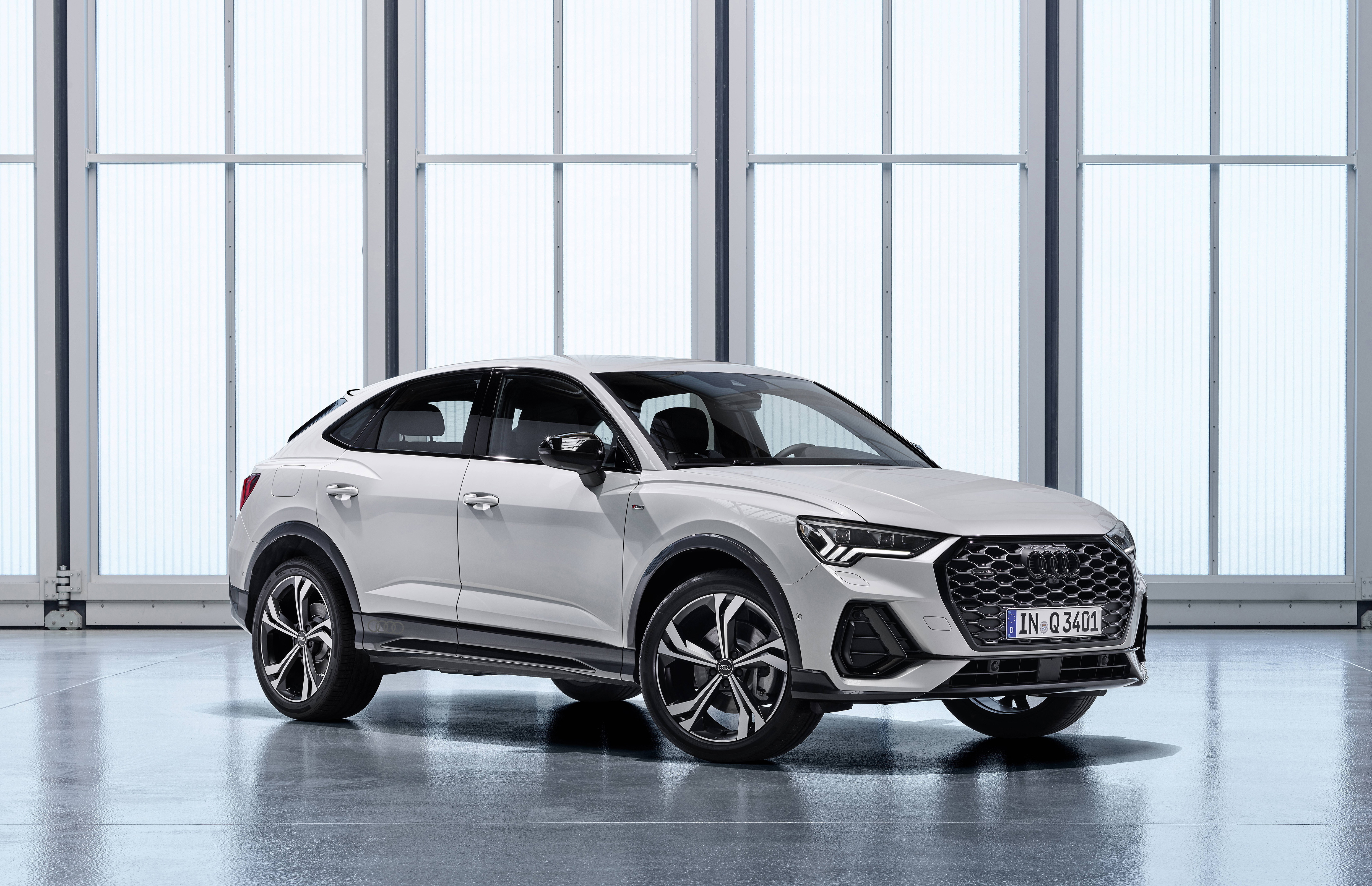 Free download wallpaper Audi, Car, Suv, Compact Car, Vehicles, White Car, Audi Q3, Crossover Car on your PC desktop