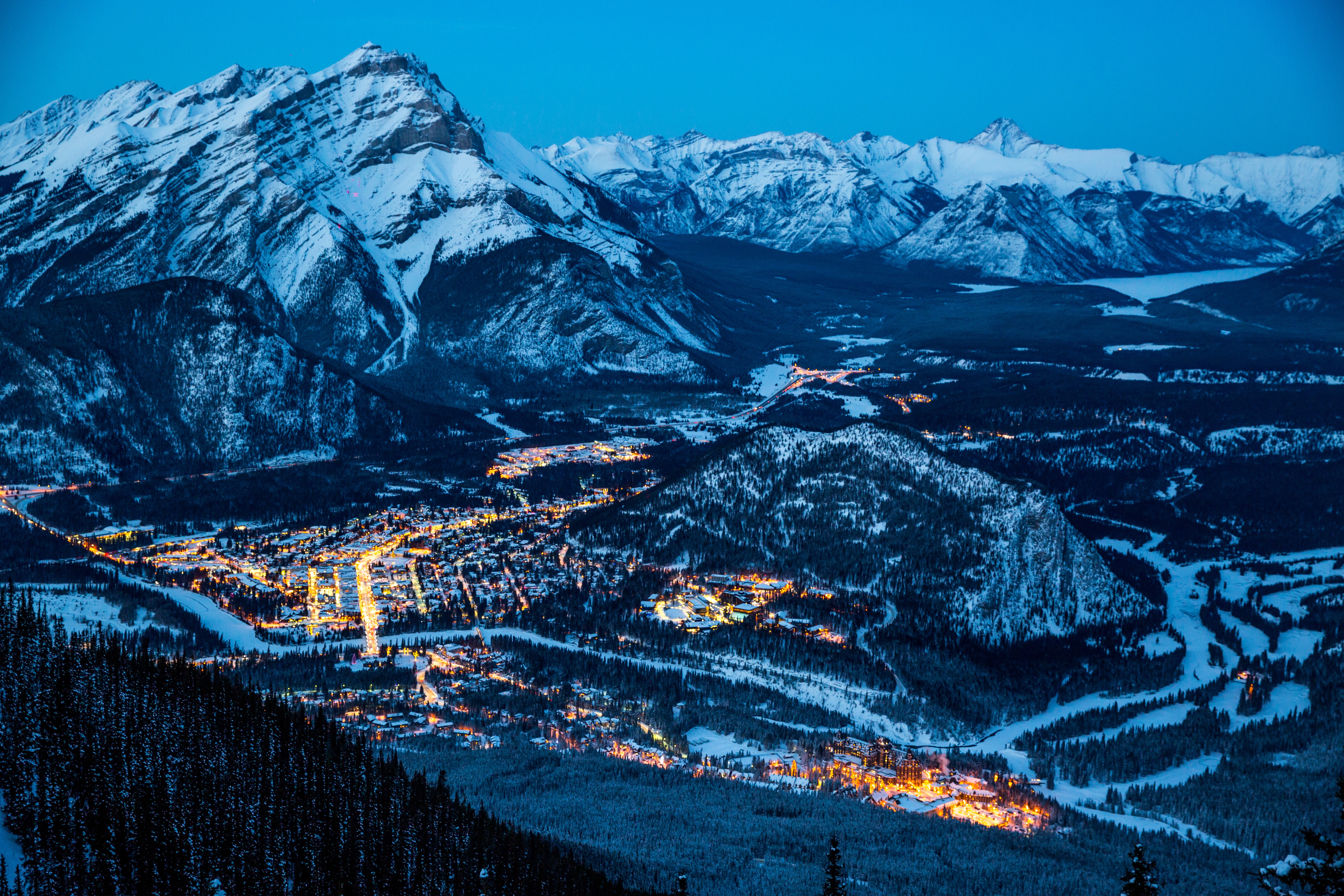 Free download wallpaper Mountains, Banff, Cities, Night, Canada on your PC desktop
